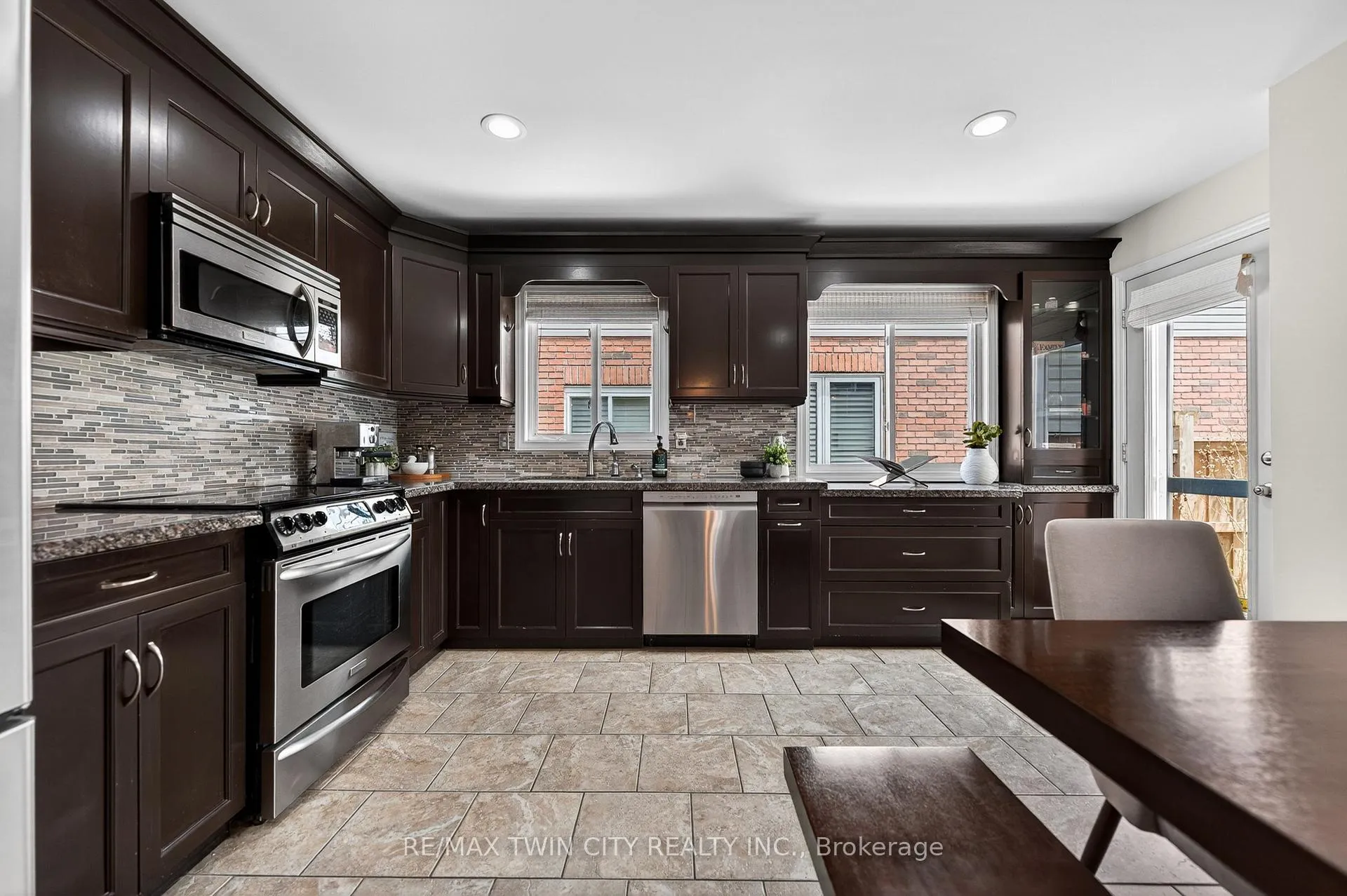 Photo 18 of 514 Brentcliffe Drive, Waterloo — HOMEH
