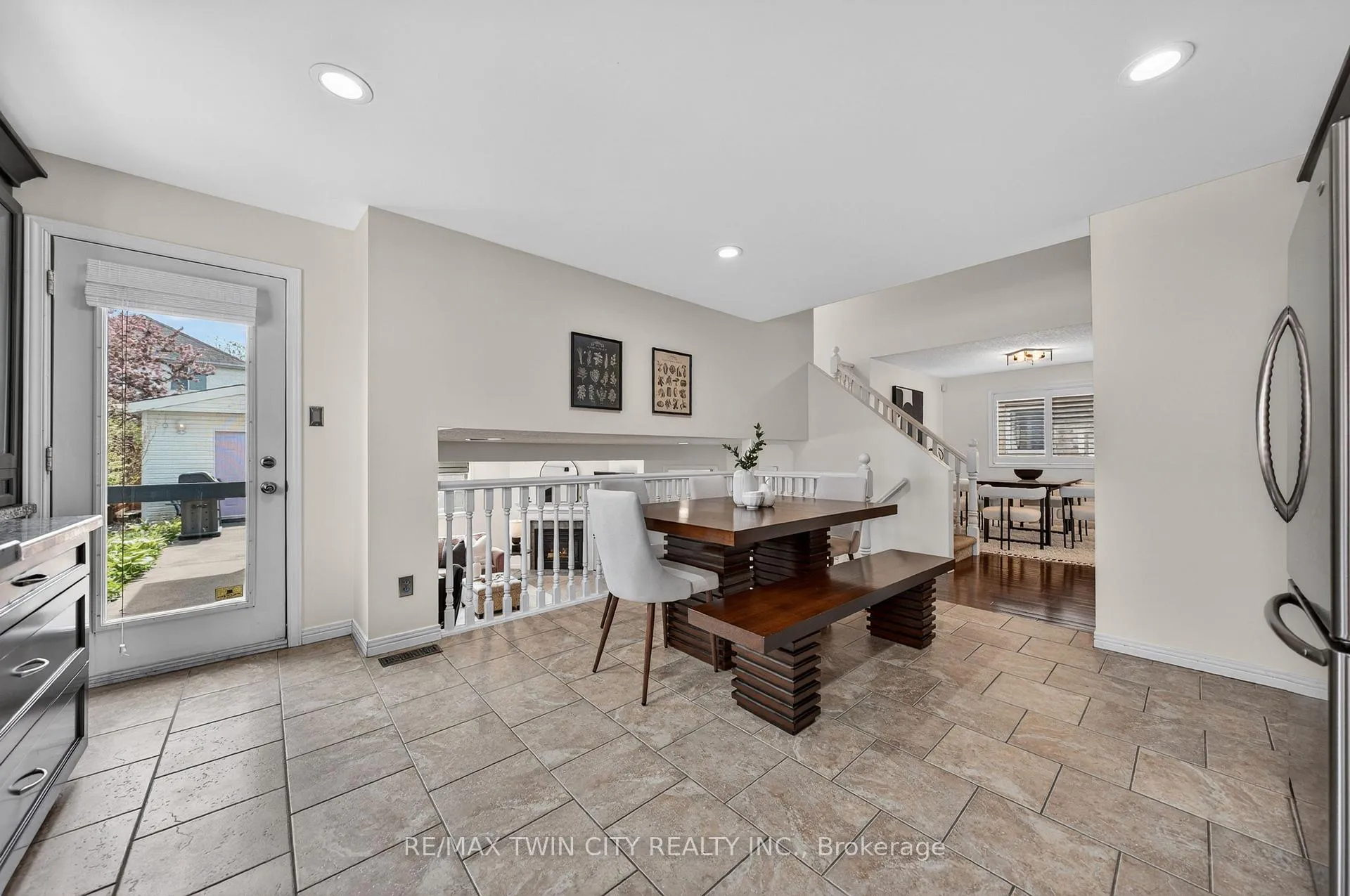 Photo 19 of 514 Brentcliffe Drive, Waterloo — HOMEH