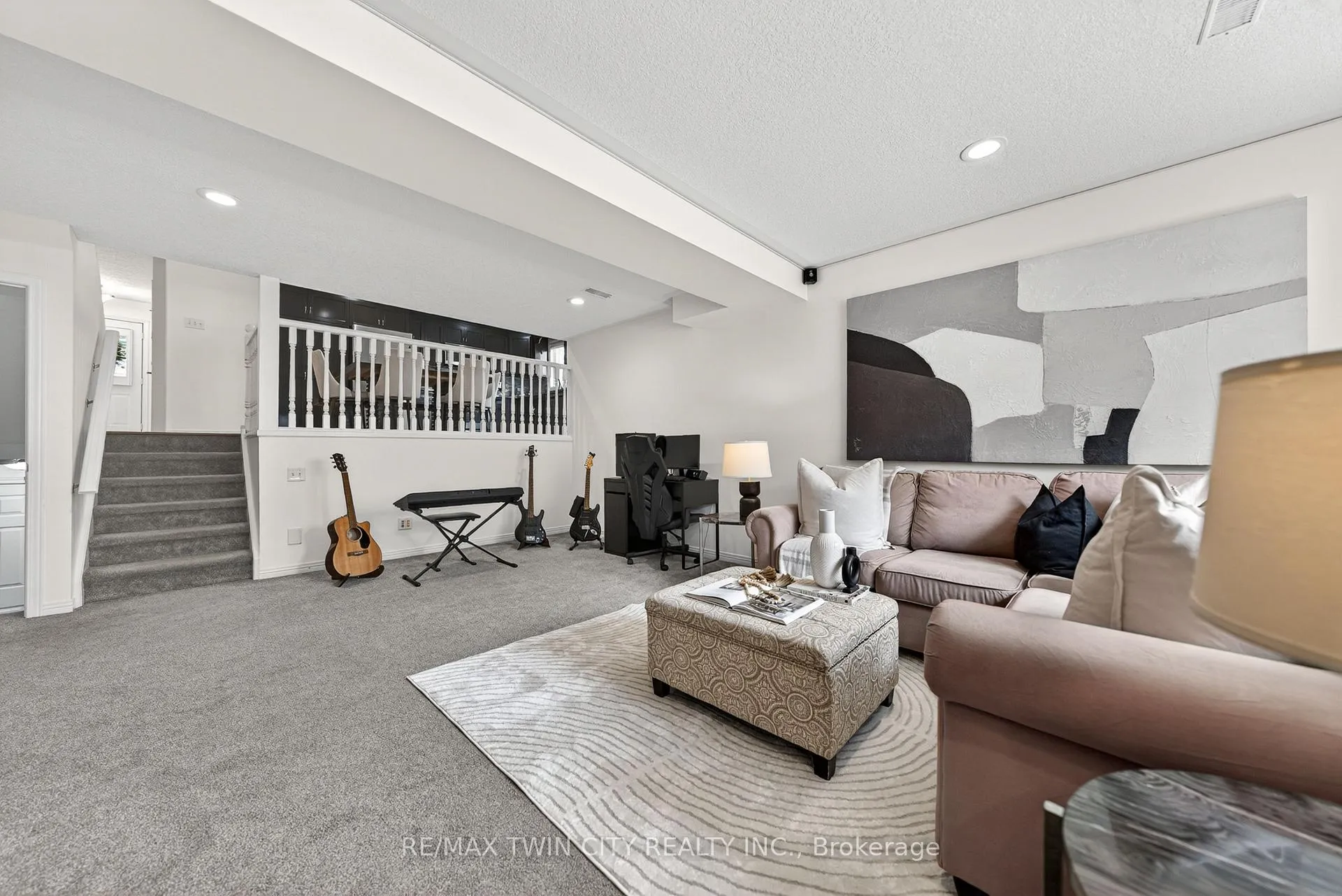 Photo 24 of 514 Brentcliffe Drive, Waterloo — HOMEH