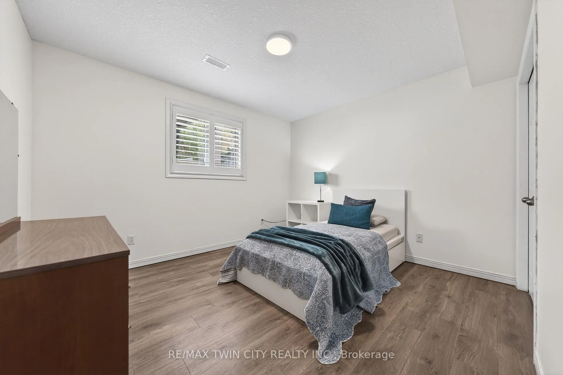 Photo 25 of 514 Brentcliffe Drive, Waterloo — HOMEH
