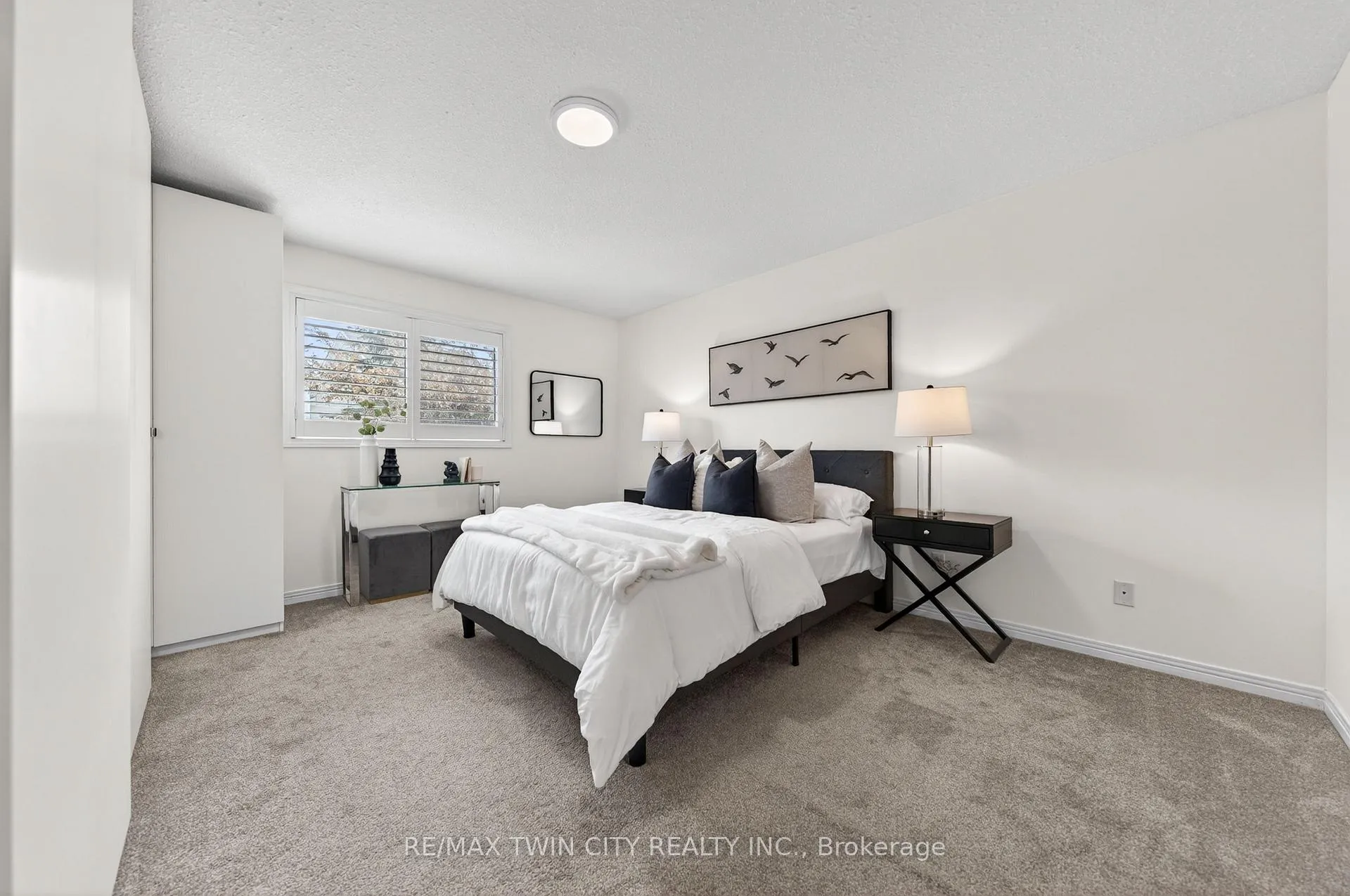 Photo 29 of 514 Brentcliffe Drive, Waterloo — HOMEH