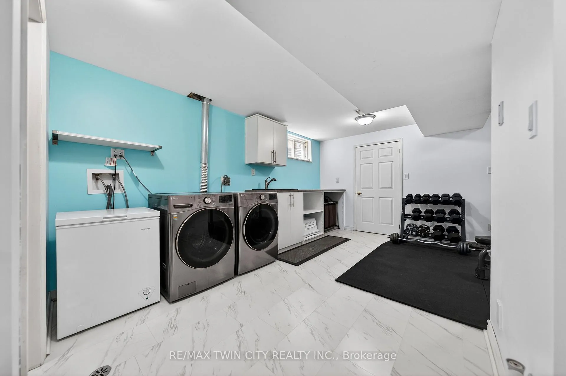 Photo 34 of 514 Brentcliffe Drive, Waterloo — HOMEH