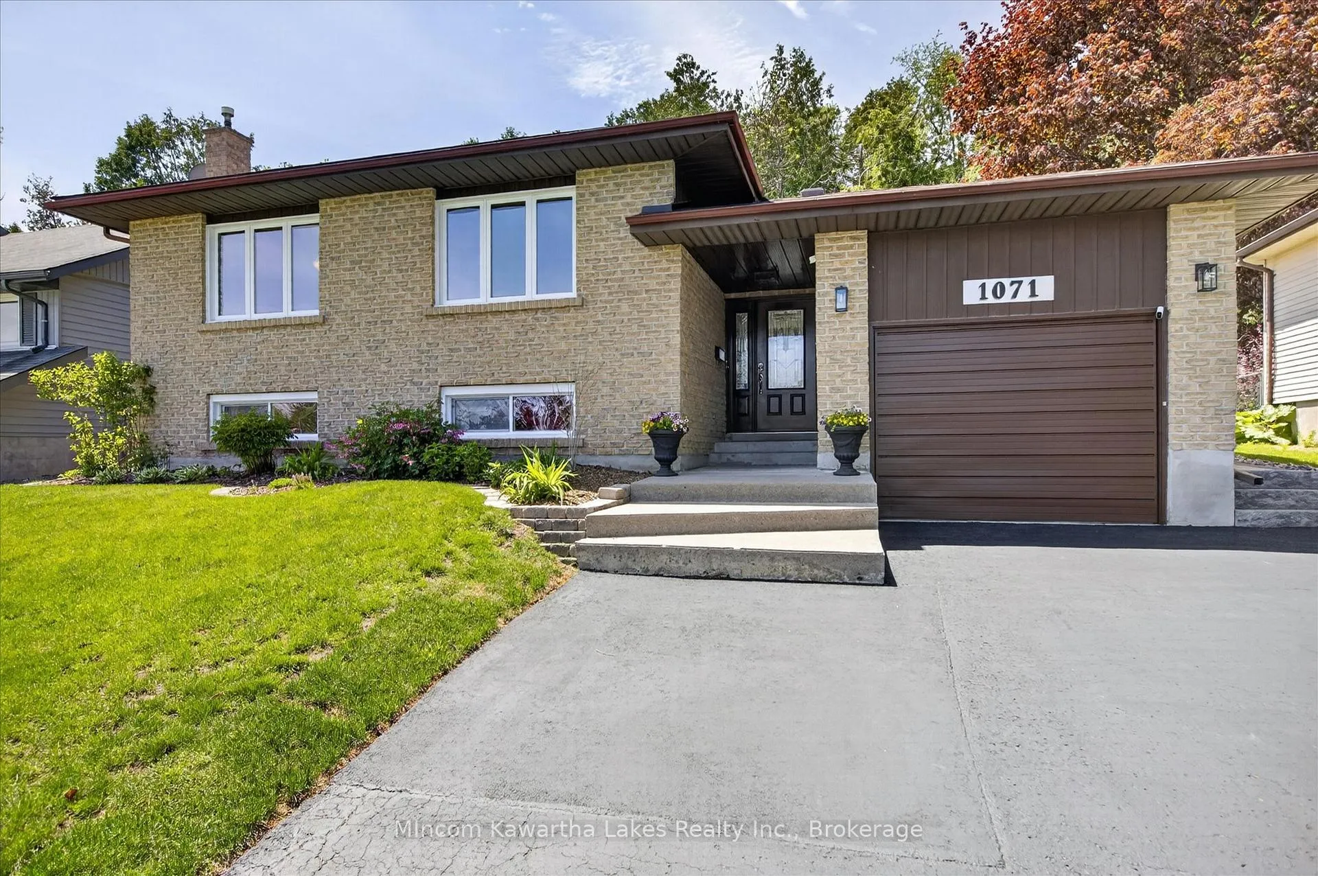 Photo 5 of 1071 Danita Boulevard, Peterborough, Monaghan Ward 2 — HOMEH
