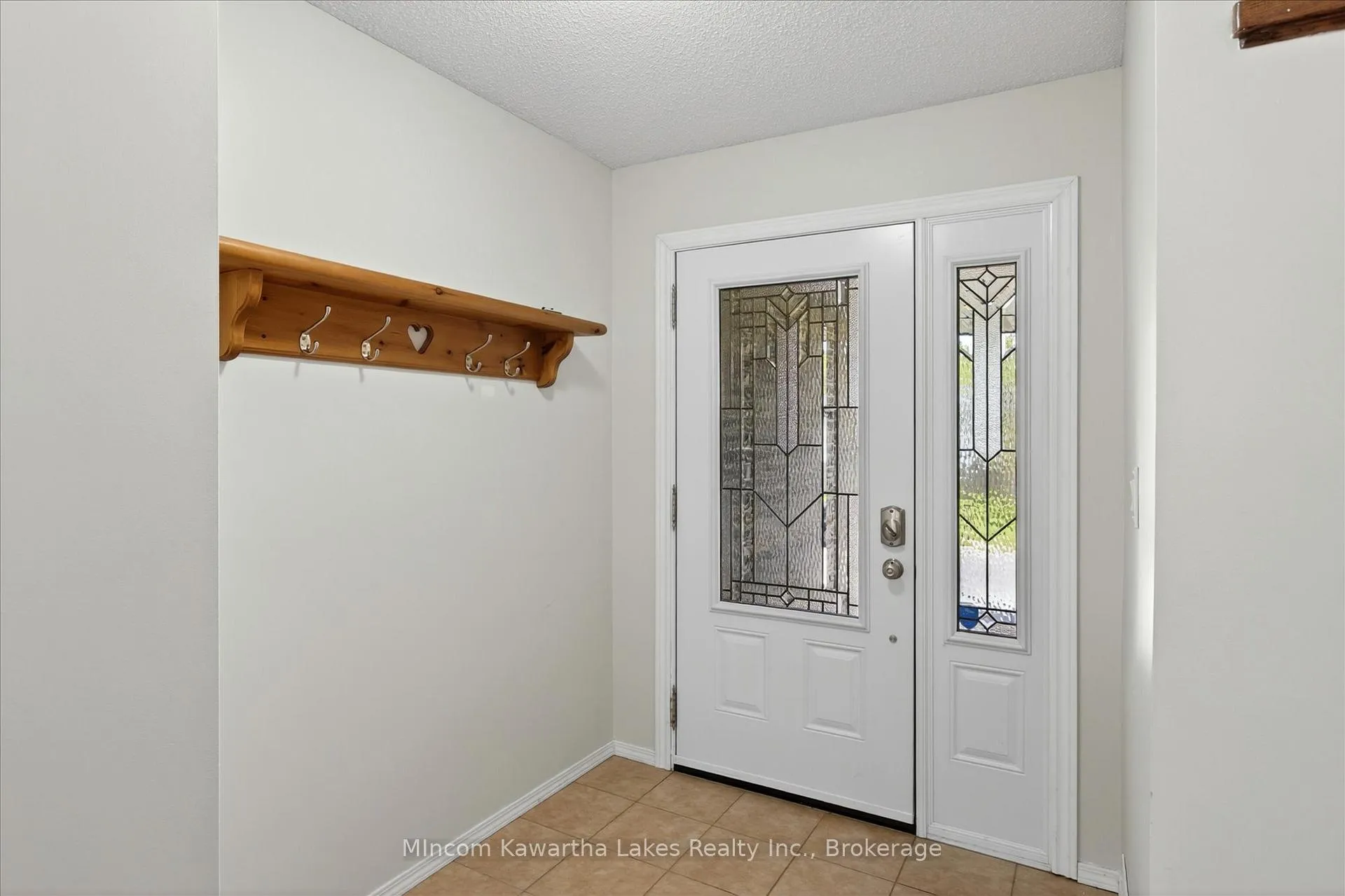 Photo 7 of 1071 Danita Boulevard, Peterborough, Monaghan Ward 2 — HOMEH