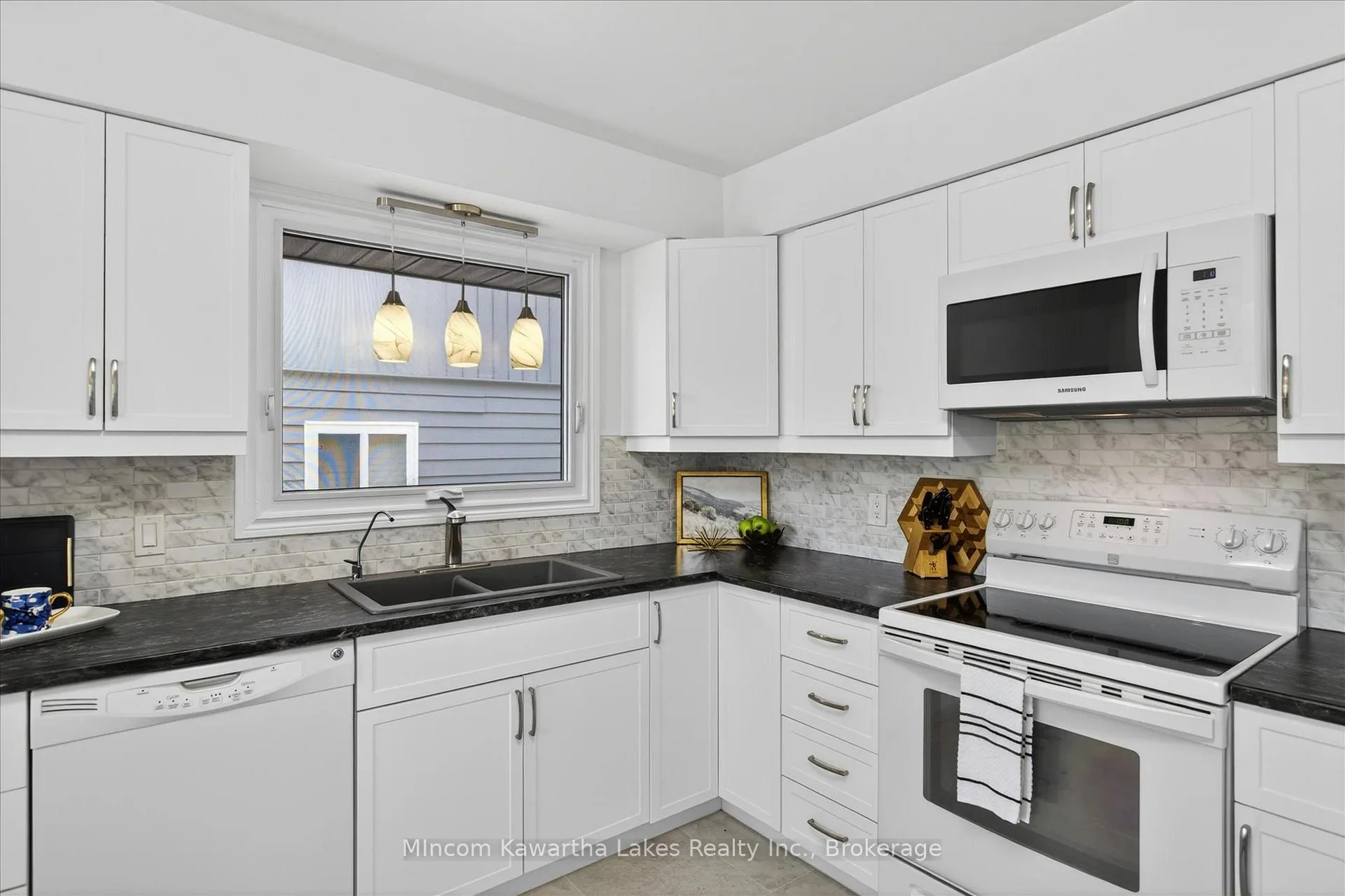 Photo 17 of 1071 Danita Boulevard, Peterborough, Monaghan Ward 2 — HOMEH