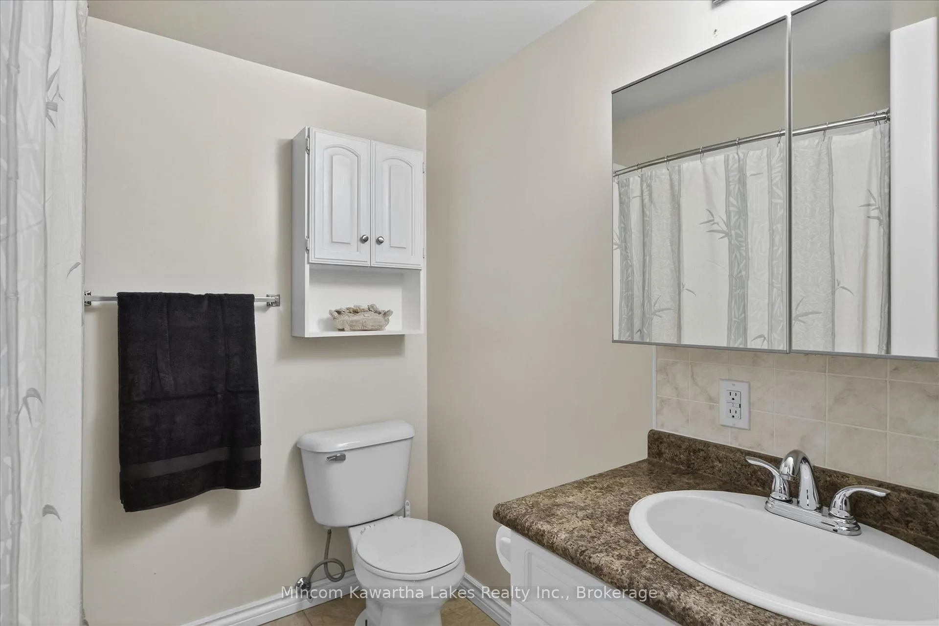 Photo 34 of 1071 Danita Boulevard, Peterborough, Monaghan Ward 2 — HOMEH