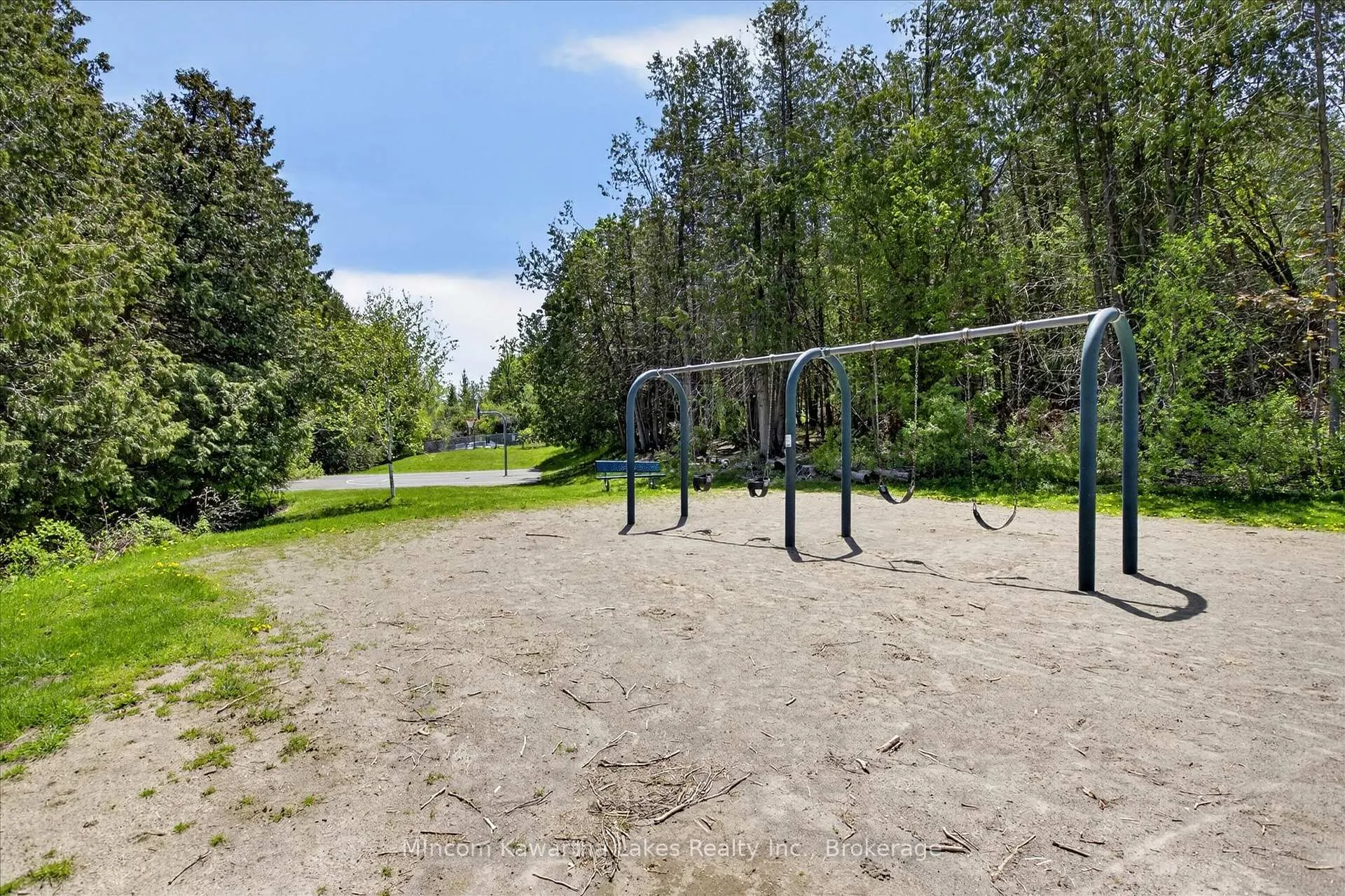 Photo 48 of 1071 Danita Boulevard, Peterborough, Monaghan Ward 2 — HOMEH