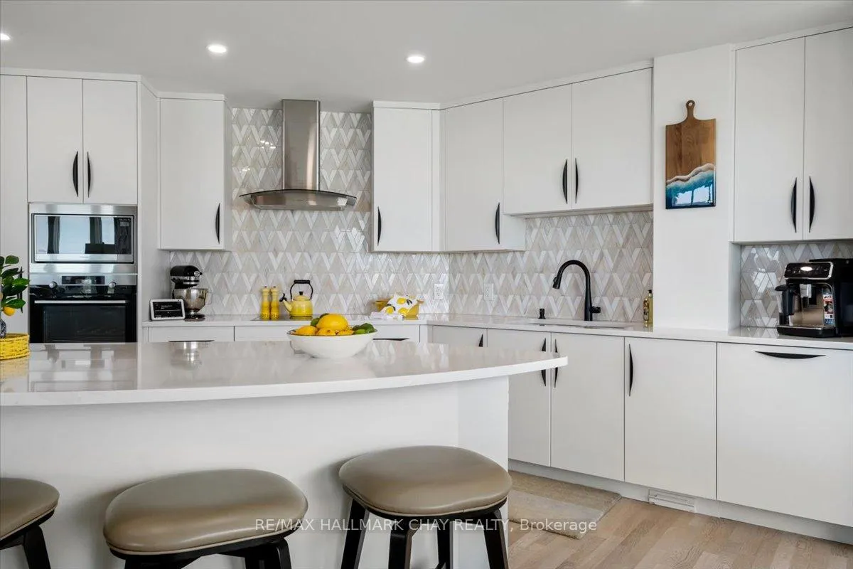 Photo 16 of Unit 1409, 2 Toronto Street, Barrie, City Centre — HOMEH