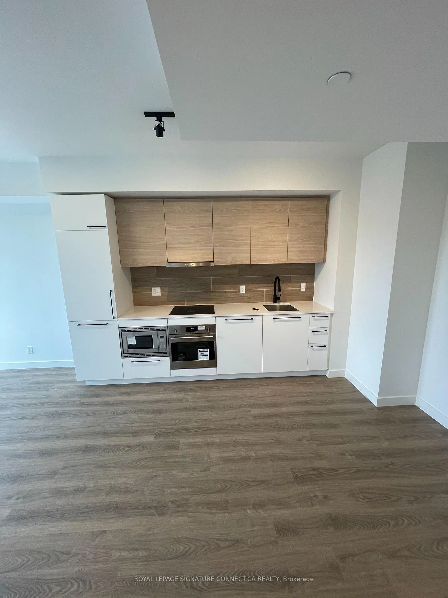 Photo 17 of Unit 625, 1050 Eastern Avenue, Toronto, Greenwood-Coxwell — HOMEH