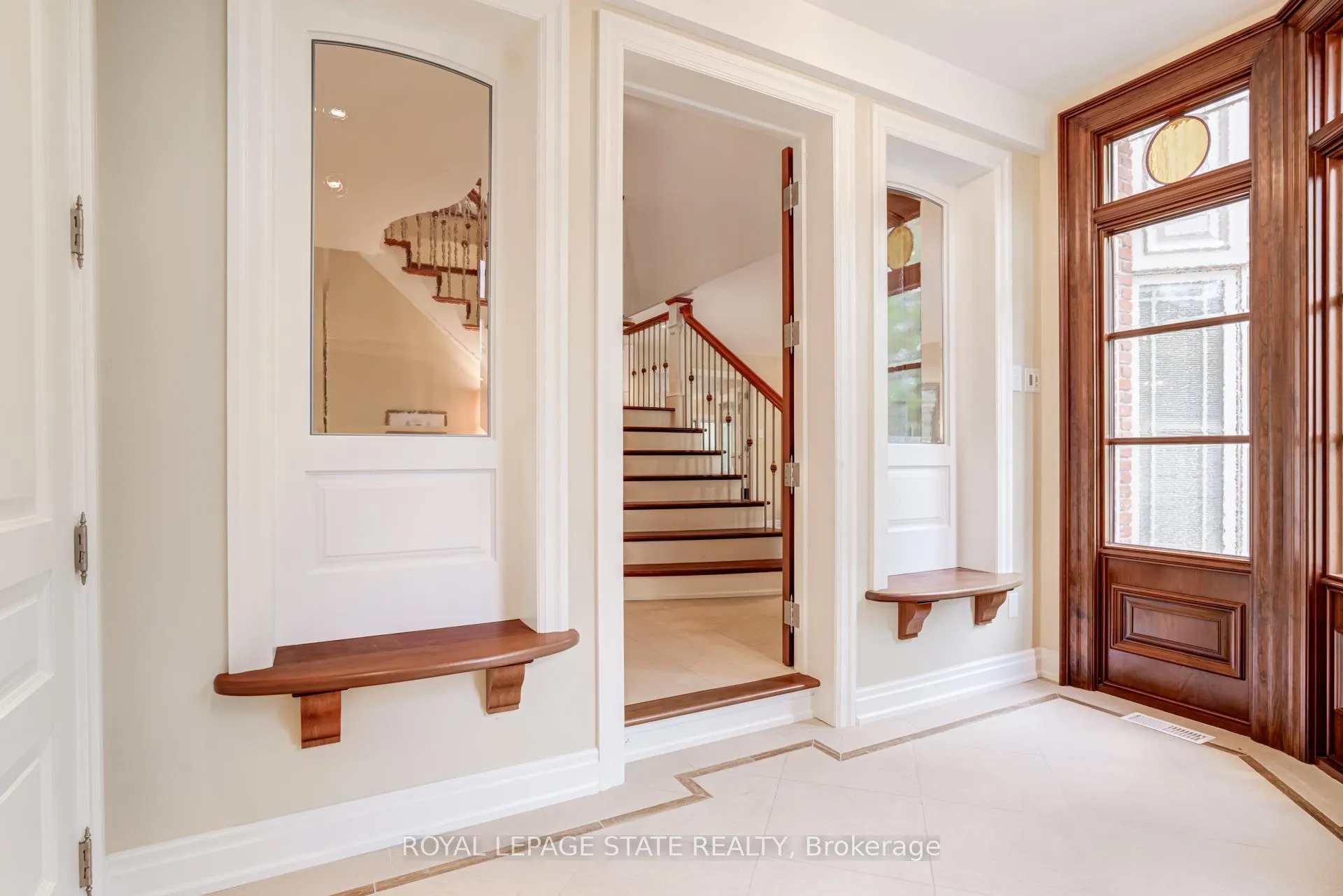 Photo 5 of 78 Chancery Drive, Hamilton, Ancaster — HOMEH