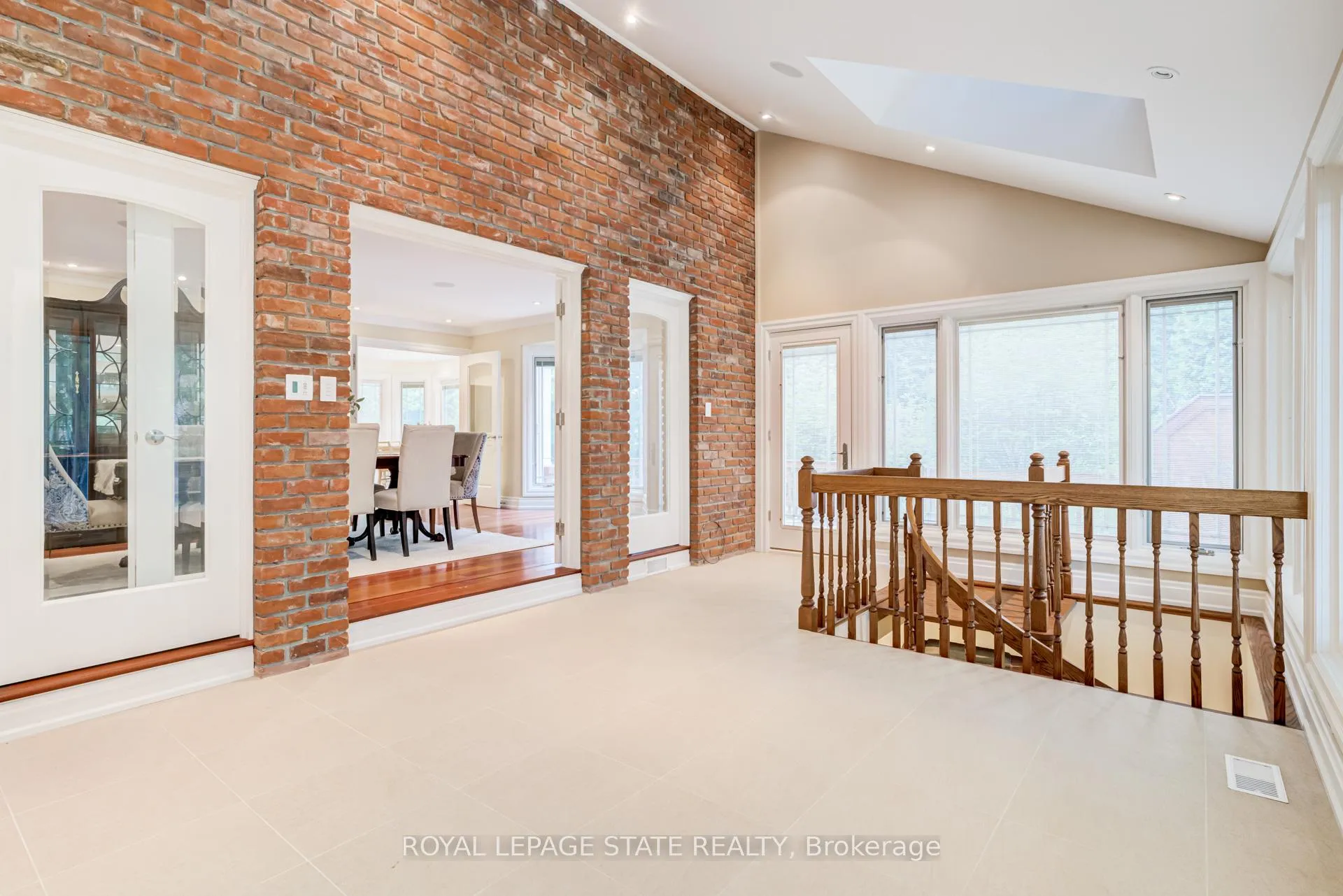 Photo 17 of 78 Chancery Drive, Hamilton, Ancaster — HOMEH
