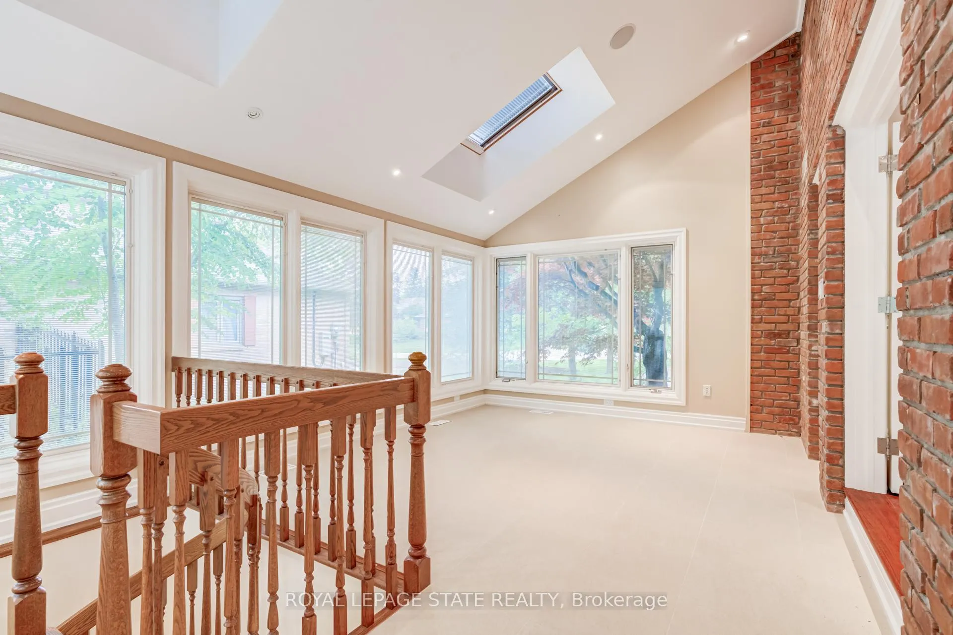 Photo 18 of 78 Chancery Drive, Hamilton, Ancaster — HOMEH