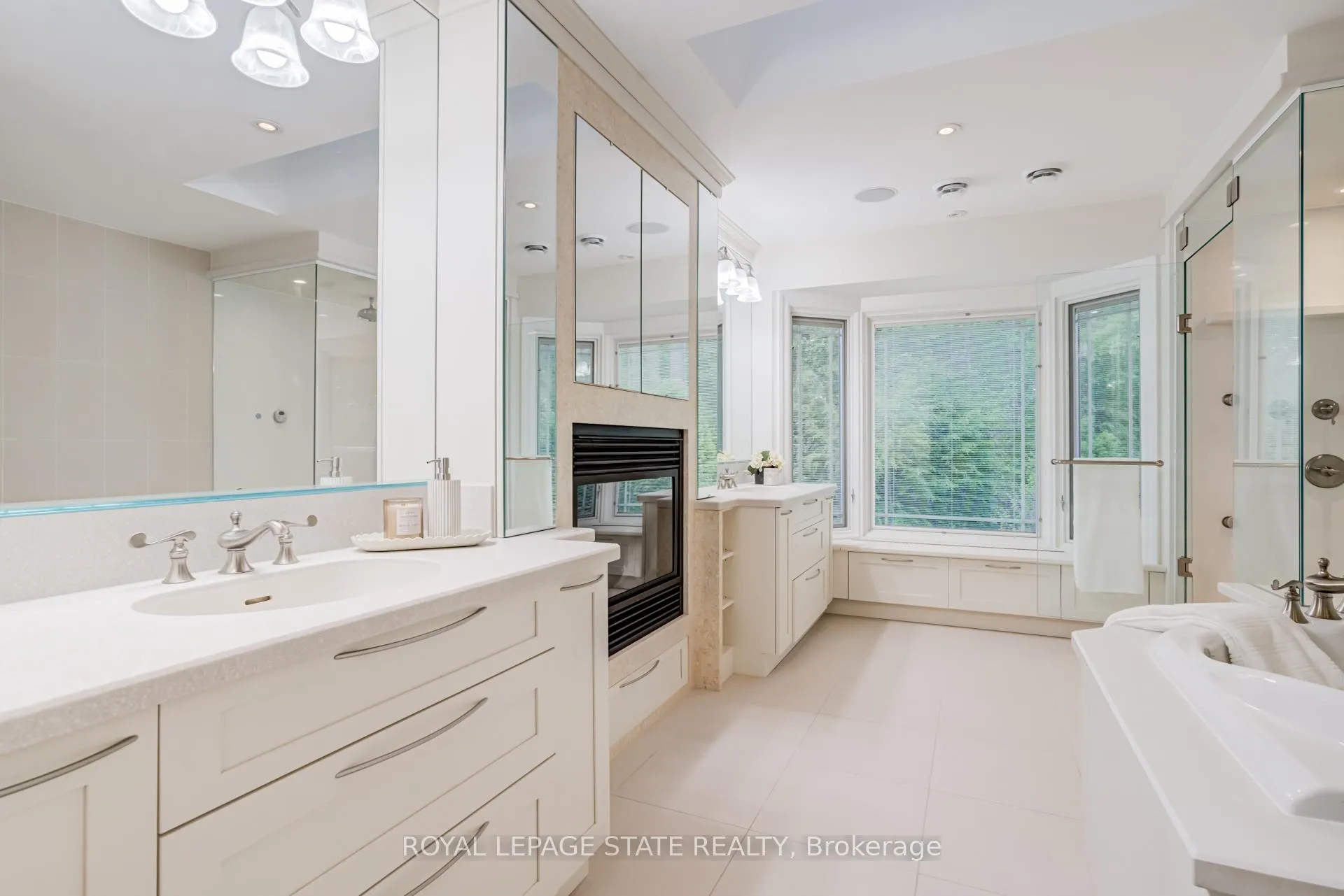 Photo 26 of 78 Chancery Drive, Hamilton, Ancaster — HOMEH