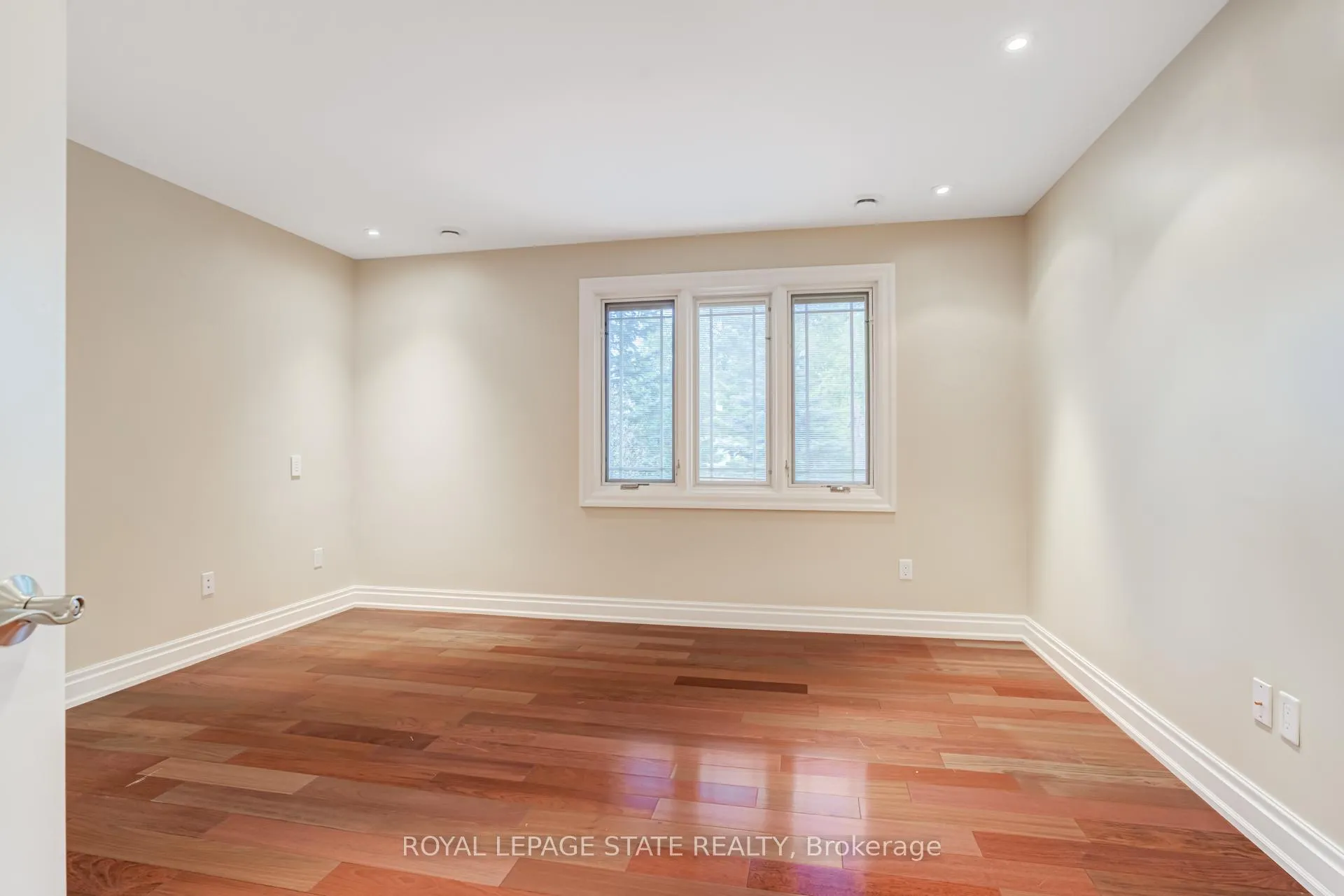 Photo 29 of 78 Chancery Drive, Hamilton, Ancaster — HOMEH