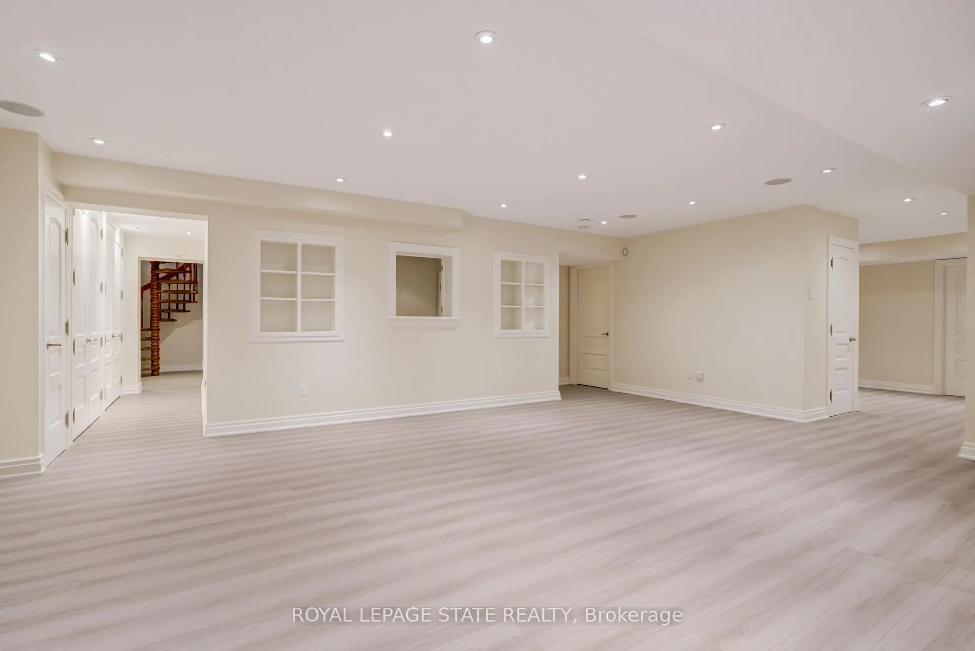 Photo 39 of 78 Chancery Drive, Hamilton, Ancaster — HOMEH