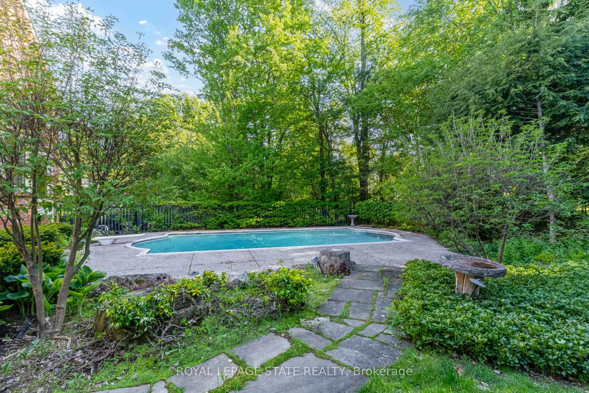 Photo 46 of 78 Chancery Drive, Hamilton, Ancaster — HOMEH
