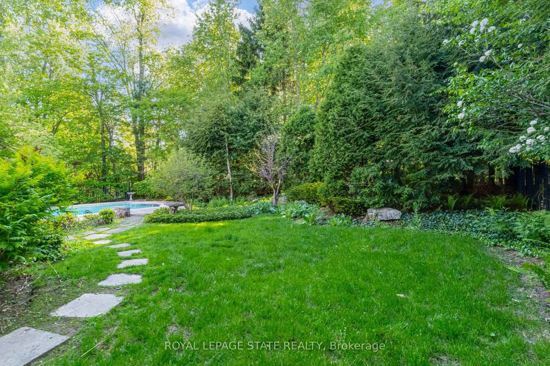 Photo 48 of 78 Chancery Drive, Hamilton, Ancaster — HOMEH