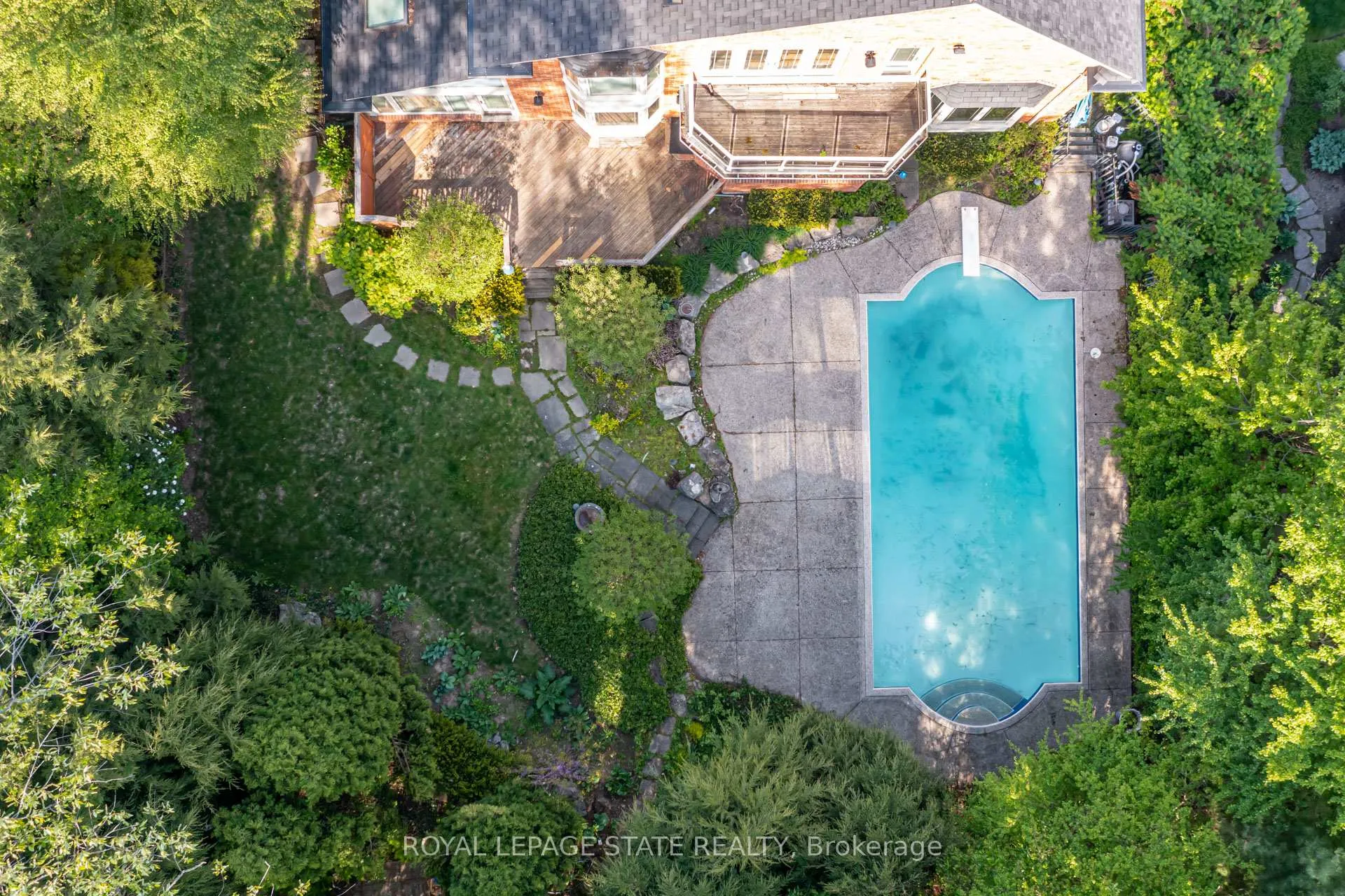 Photo 49 of 78 Chancery Drive, Hamilton, Ancaster — HOMEH