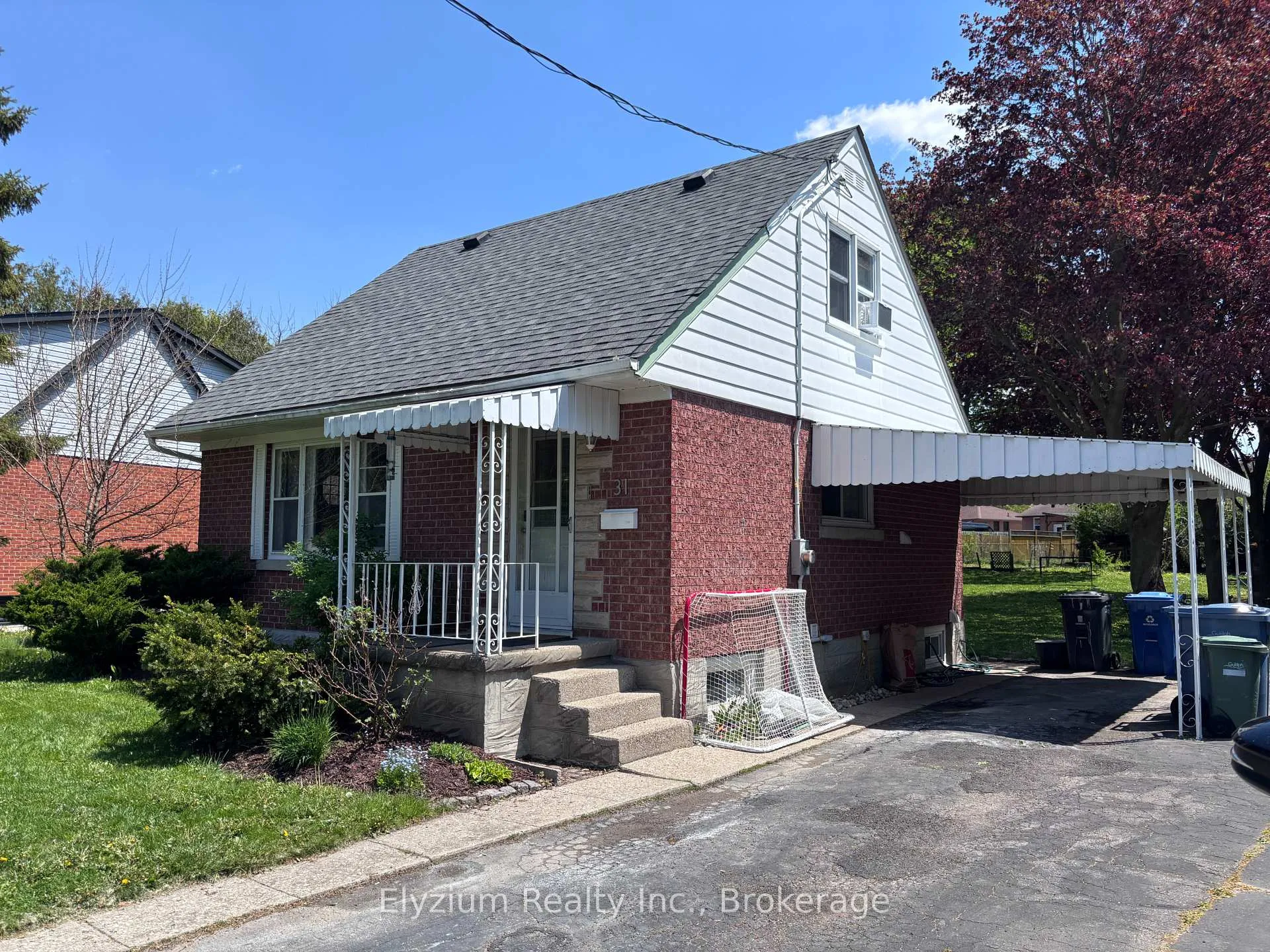 Photo 1 of 31 Vancouver Drive, Guelph, St. George's — HOMEH