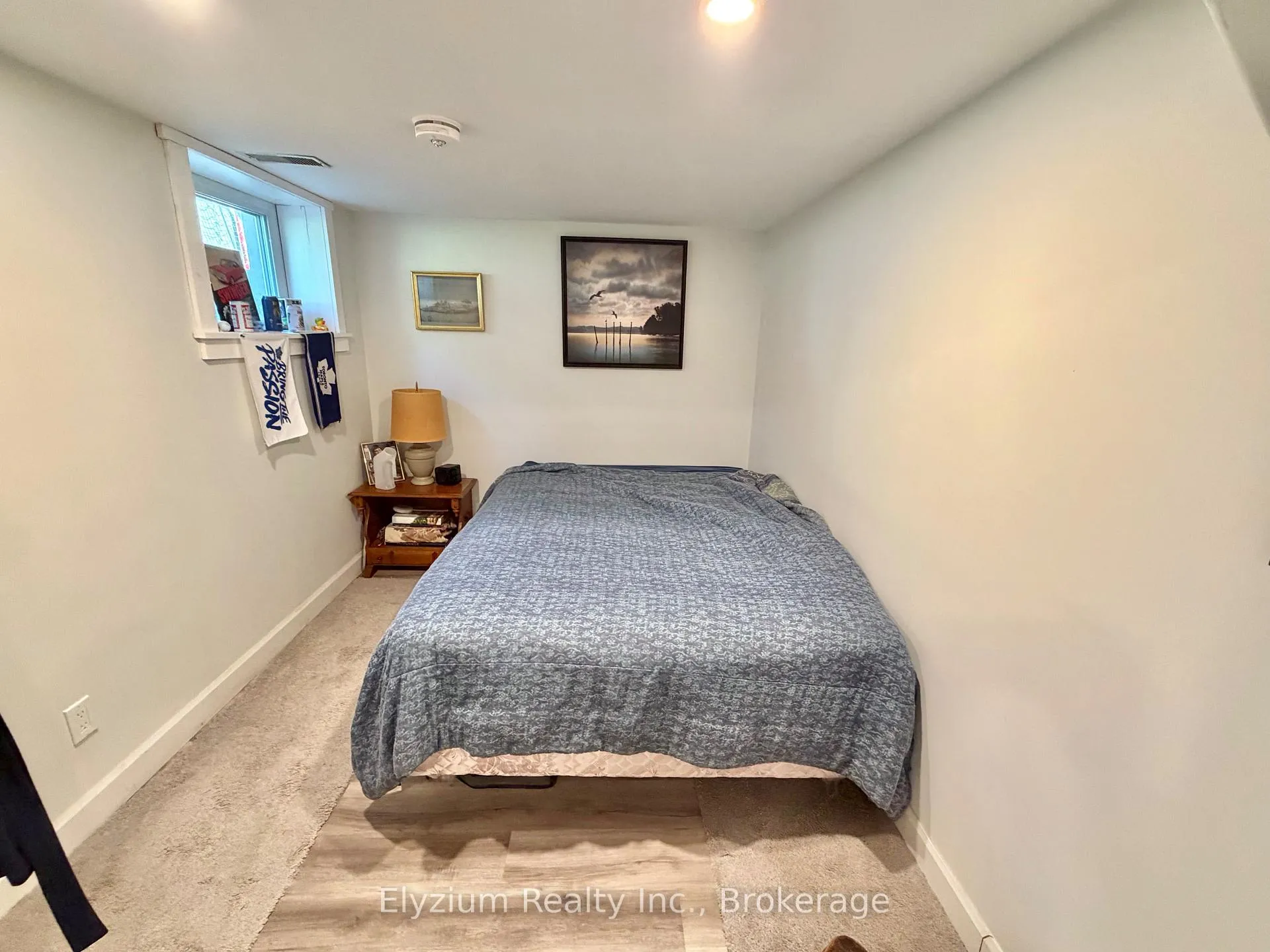Photo 14 of 31 Vancouver Drive, Guelph, St. George's — HOMEH