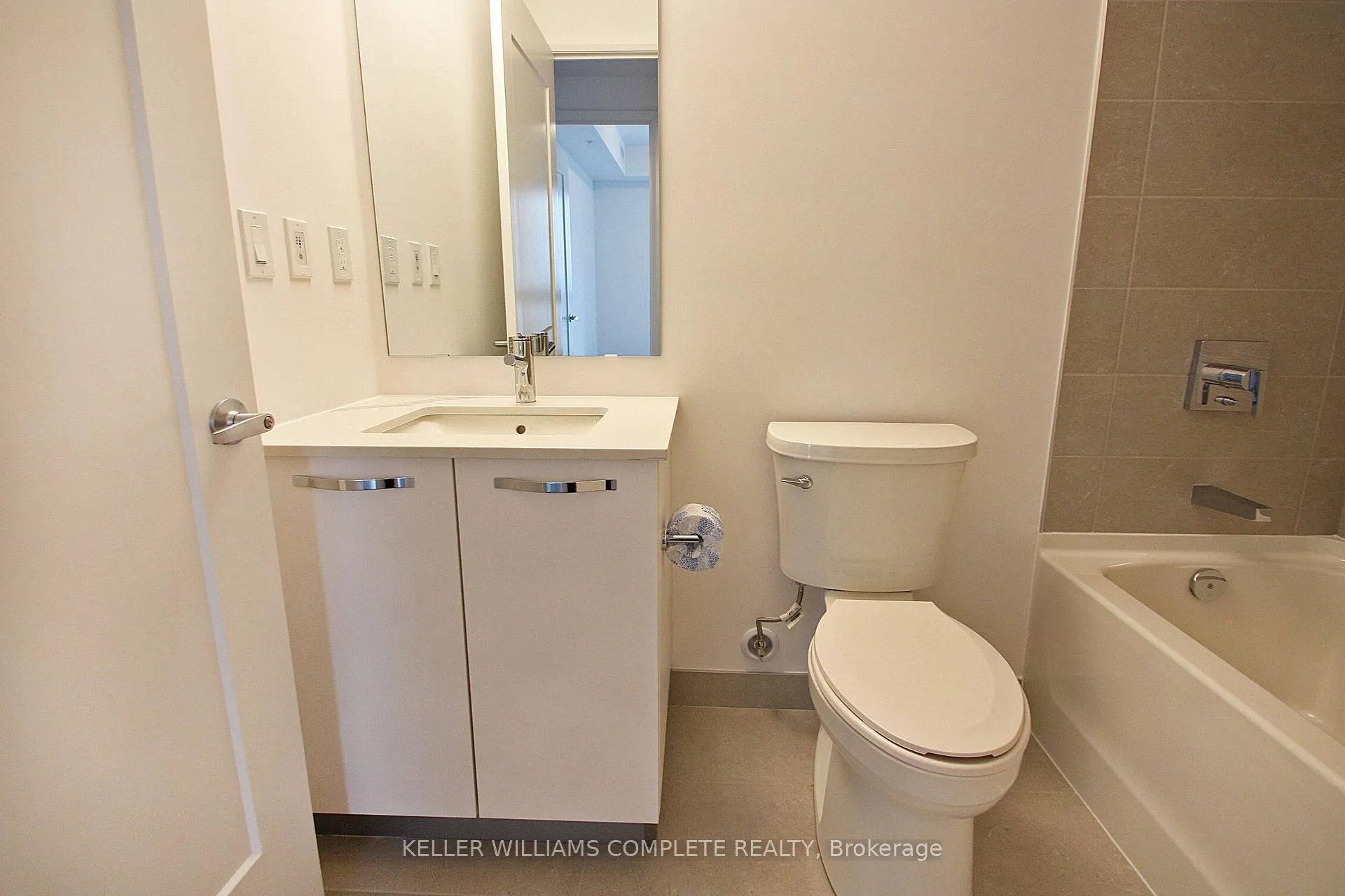 Photo 16 of Unit 2008, 75 James Street S, Hamilton, Corktown — HOMEH