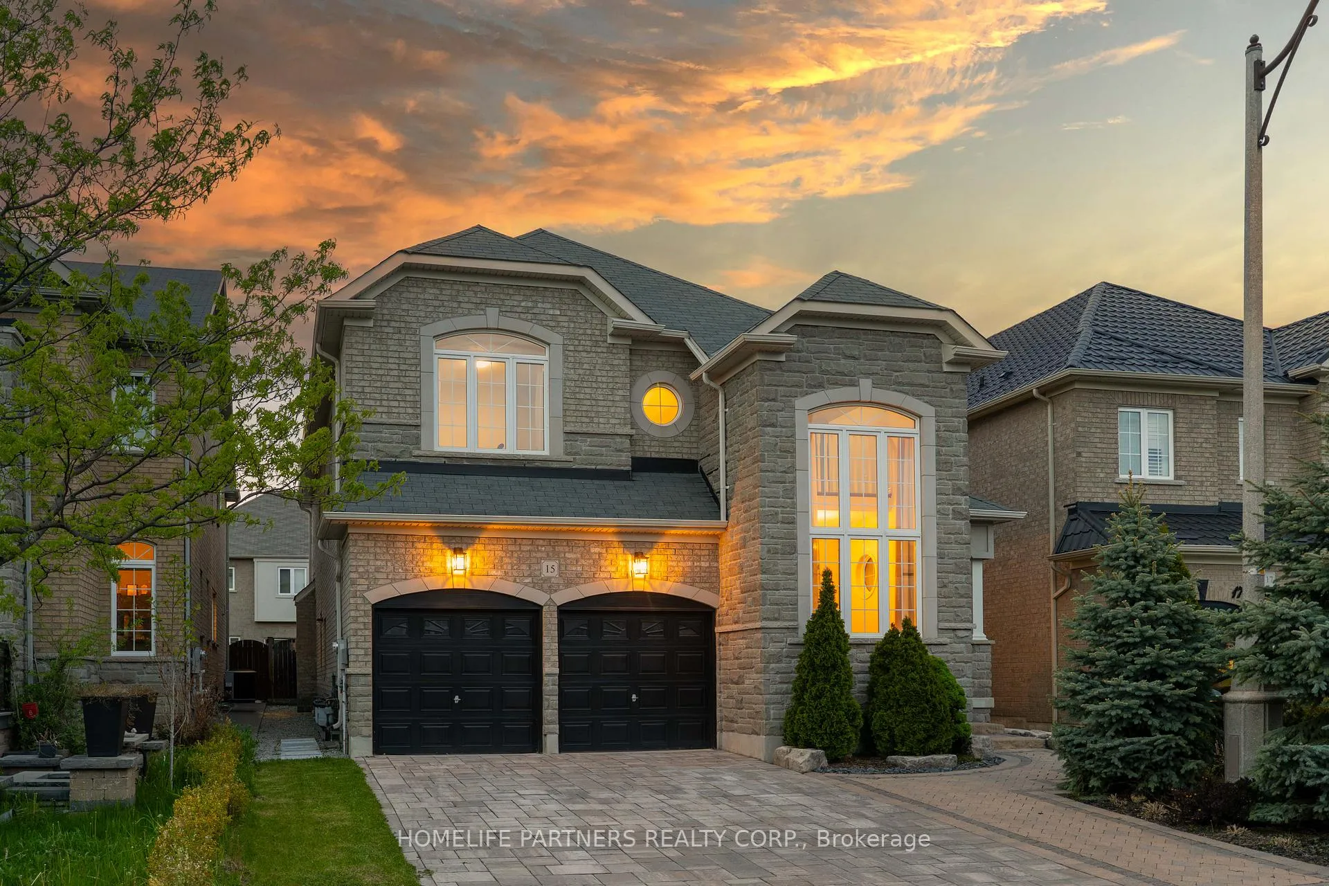 Photo 1 of 15 Oakhaven Road, Brampton, Bram East — HOMEH