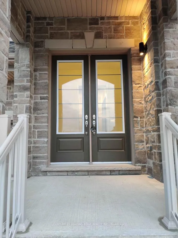 Photo 2 of 237 Danny Wheeler Boulevard, Georgina, Keswick North — HOMEH