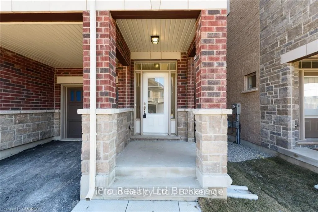 Photo 2 of 3958 Leonardo Street, Burlington, Alton — HOMEH