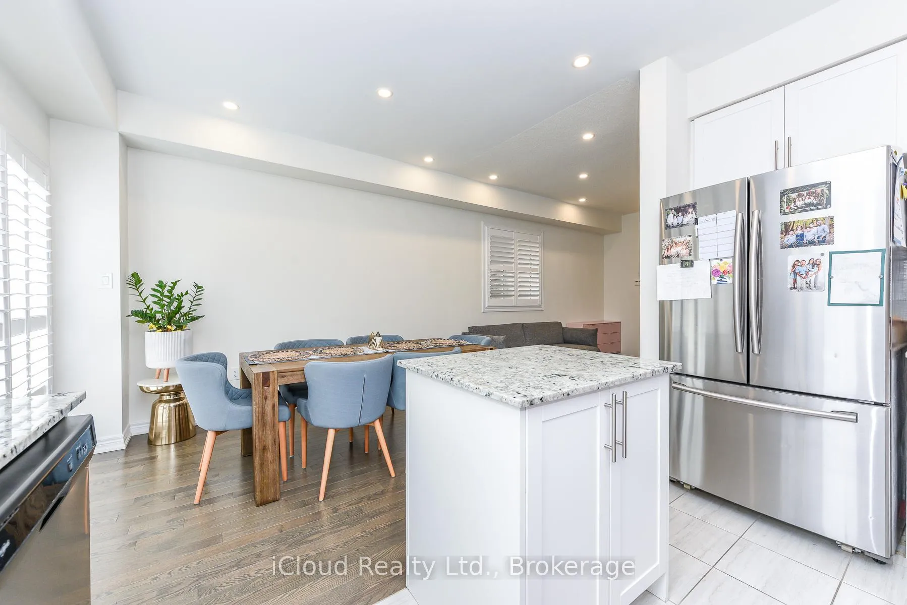 Photo 17 of 3958 Leonardo Street, Burlington, Alton — HOMEH