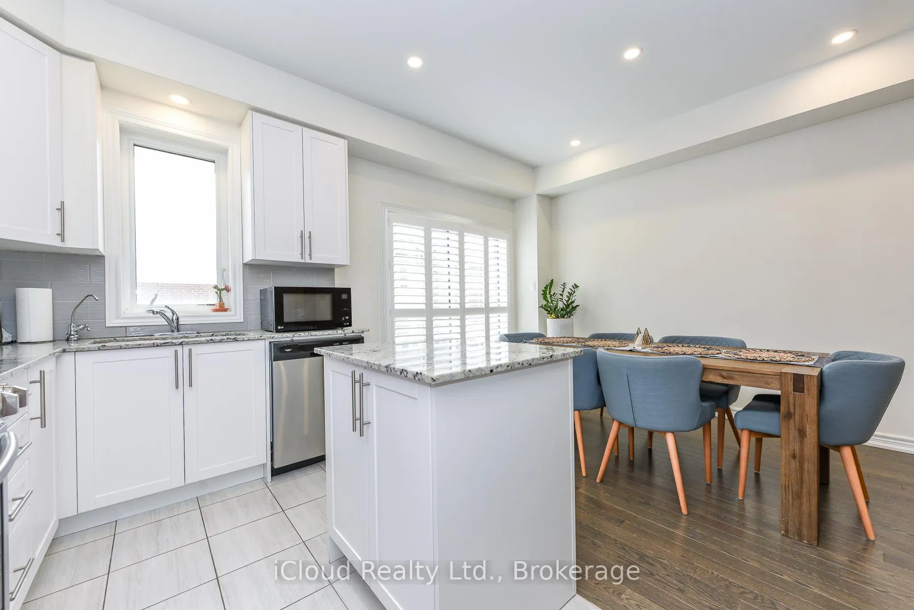 Photo 18 of 3958 Leonardo Street, Burlington, Alton — HOMEH