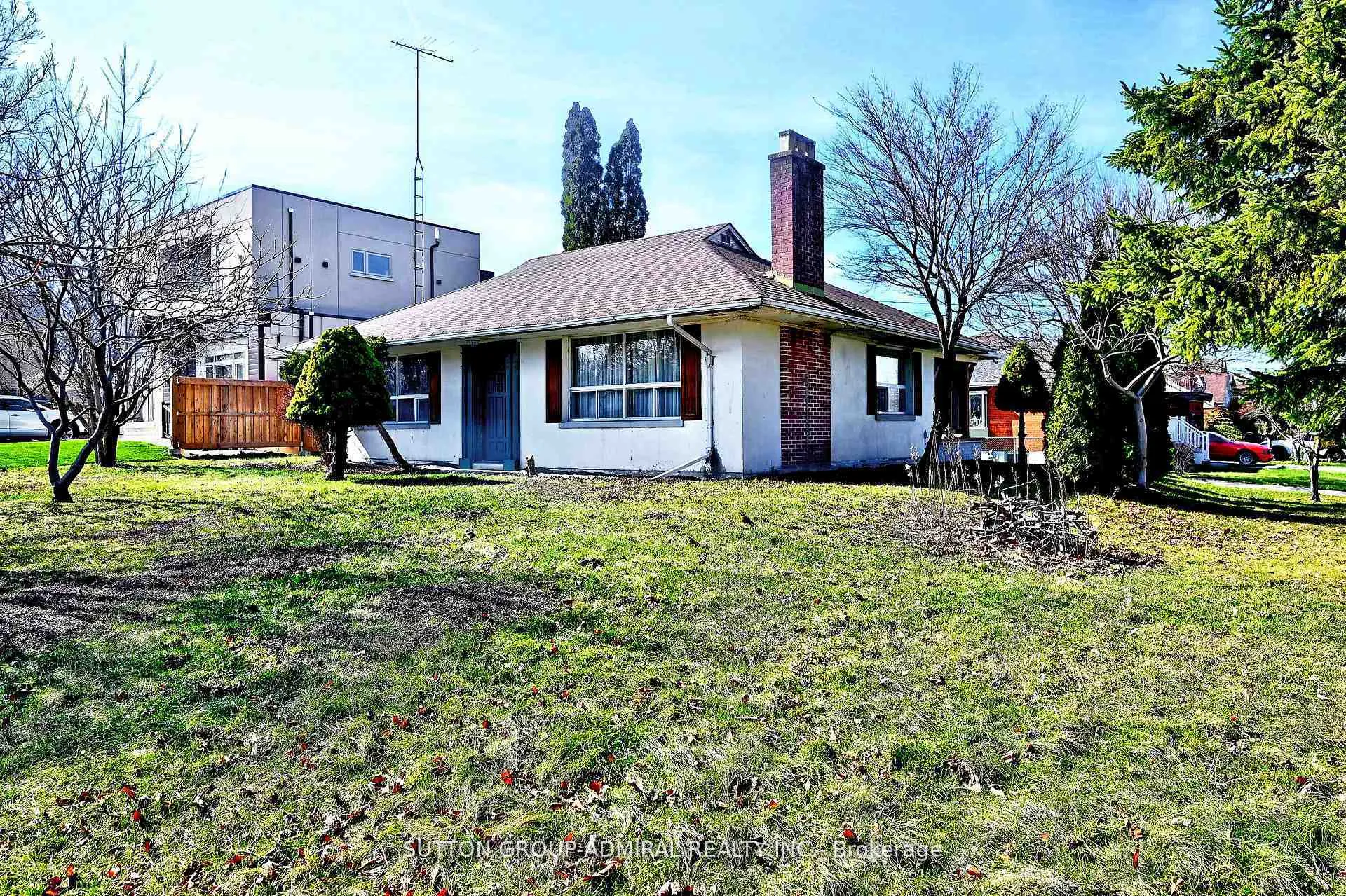 Photo 2 of 58 Harlow Crescent, Etobicoke, Thistletown-Beaumonde Heights — HOMEH