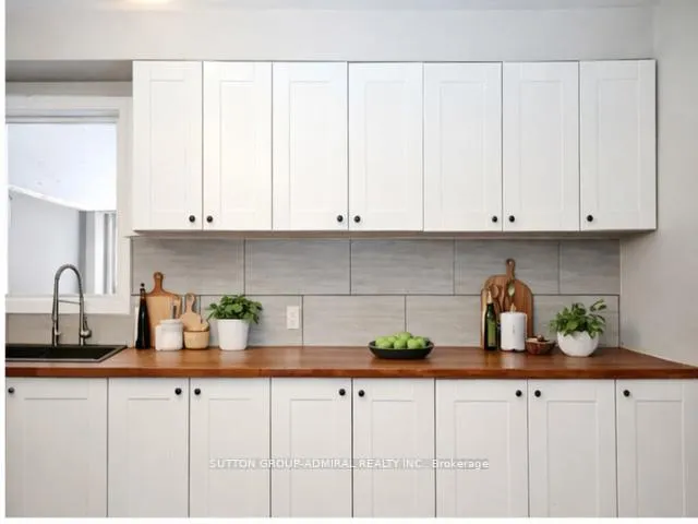 Photo 8 of 58 Harlow Crescent, Etobicoke, Thistletown-Beaumonde Heights — HOMEH
