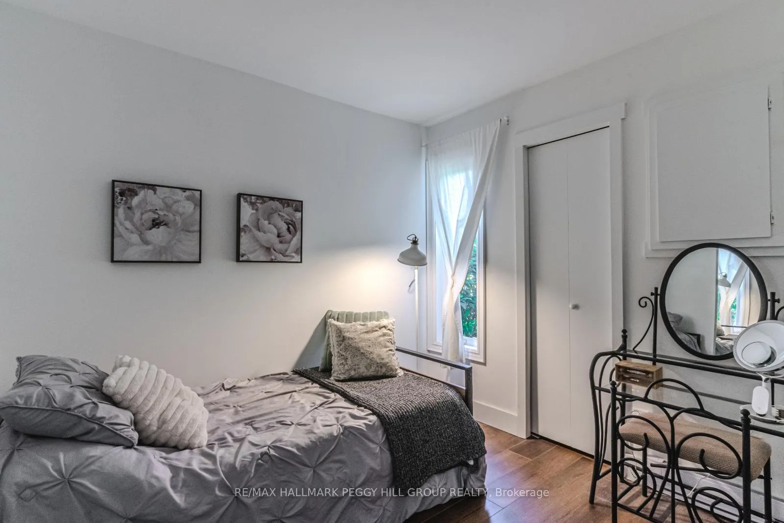 Photo 9 of 547 Oxbow Crescent, Collingwood — HOMEH