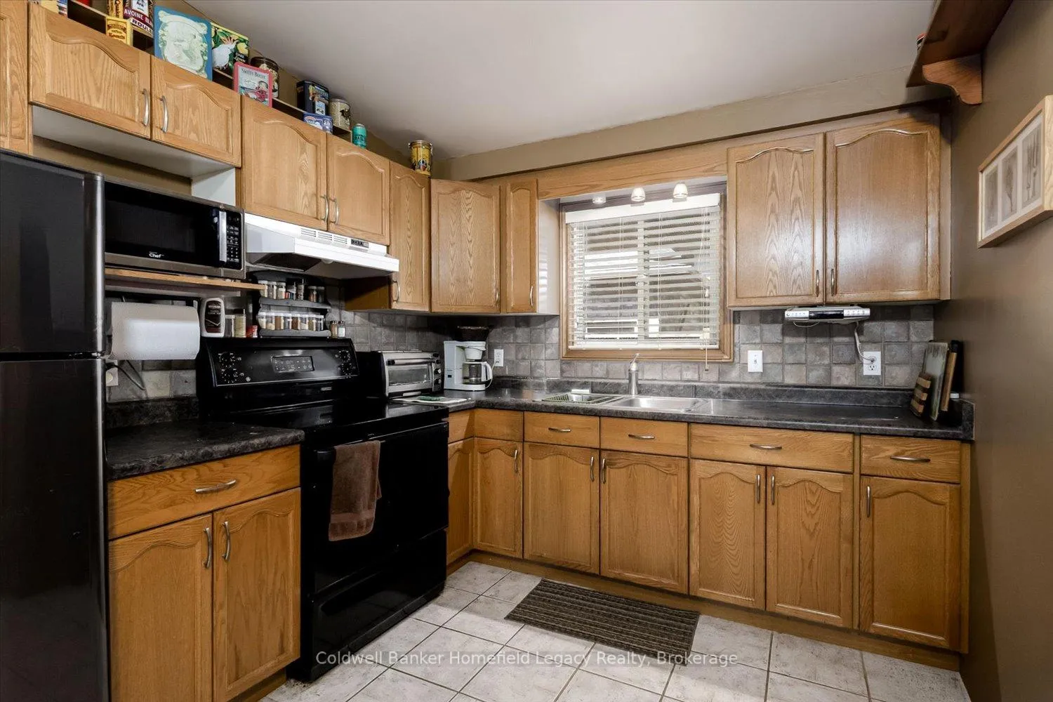 Photo 5 of 19 Meadowridge Drive, St. Marys — HOMEH