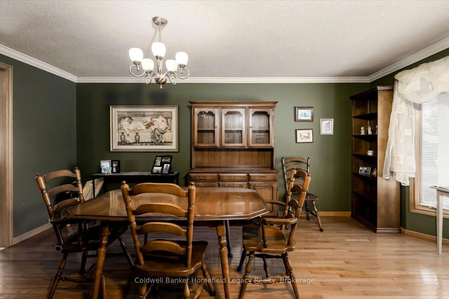 Photo 12 of 19 Meadowridge Drive, St. Marys — HOMEH