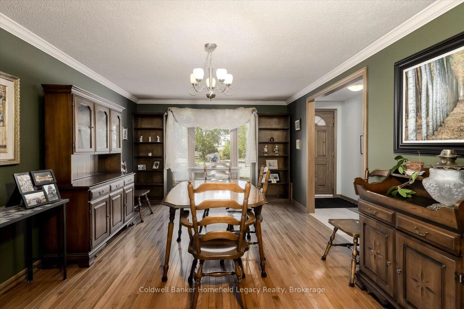 Photo 13 of 19 Meadowridge Drive, St. Marys — HOMEH