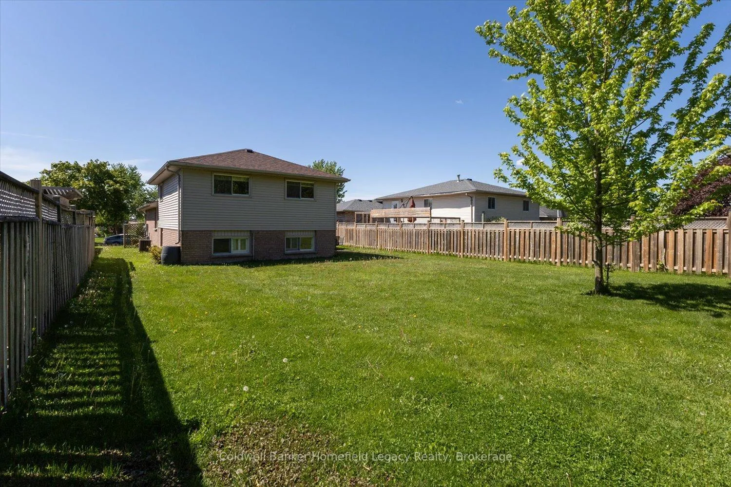 Photo 31 of 19 Meadowridge Drive, St. Marys — HOMEH