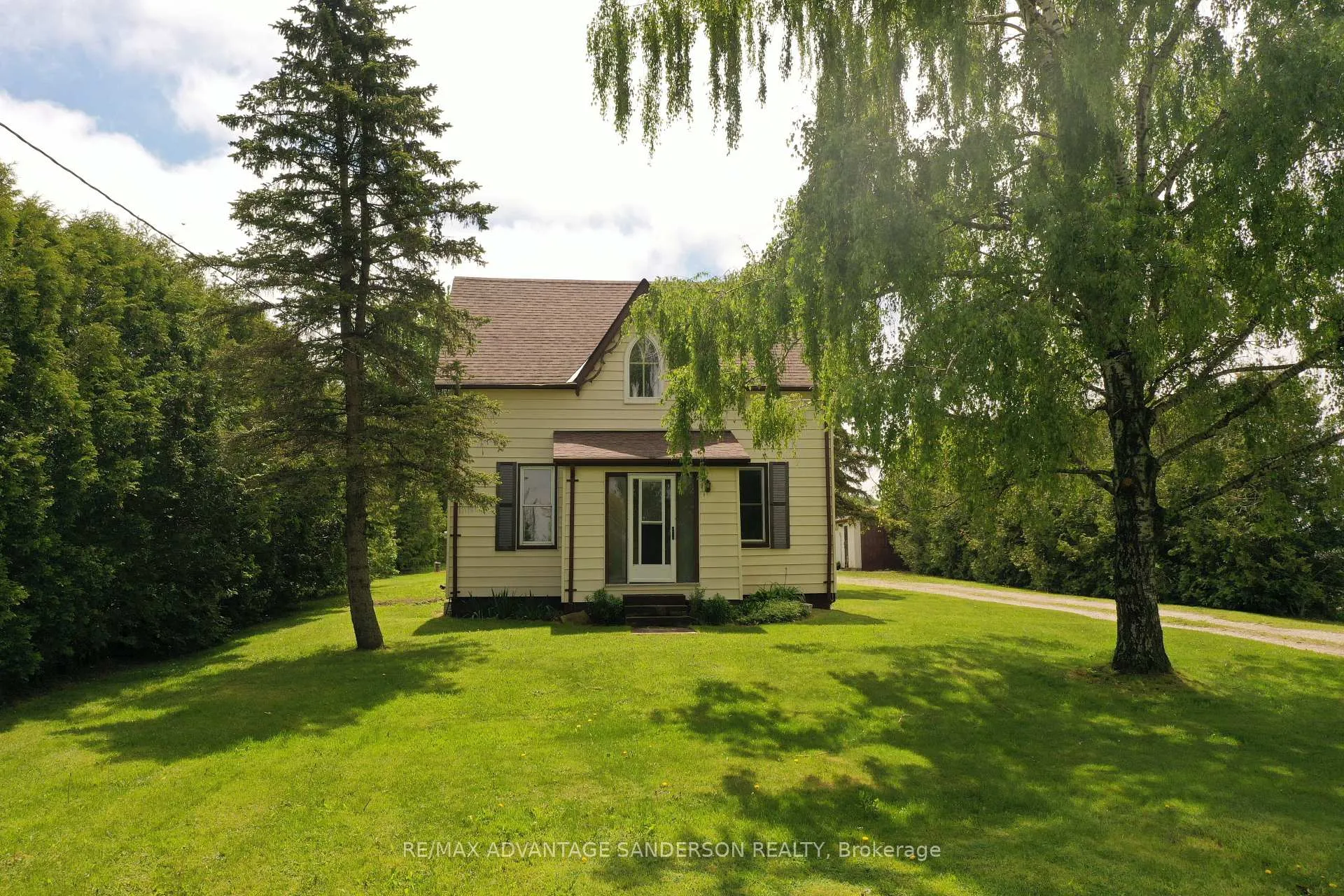 Photo 2 of 11065 Sinclair Drive, Middlesex Centre, Rural Middlesex Centre — HOMEH