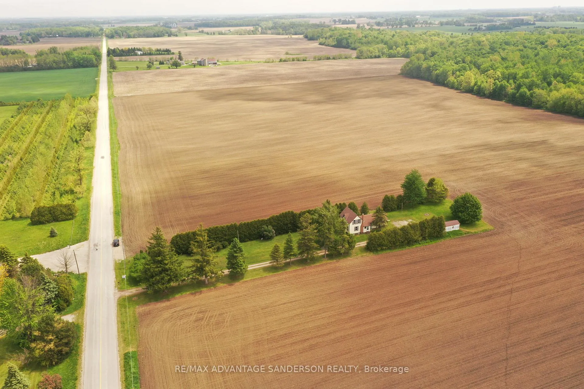 Photo 4 of 11065 Sinclair Drive, Middlesex Centre, Rural Middlesex Centre — HOMEH