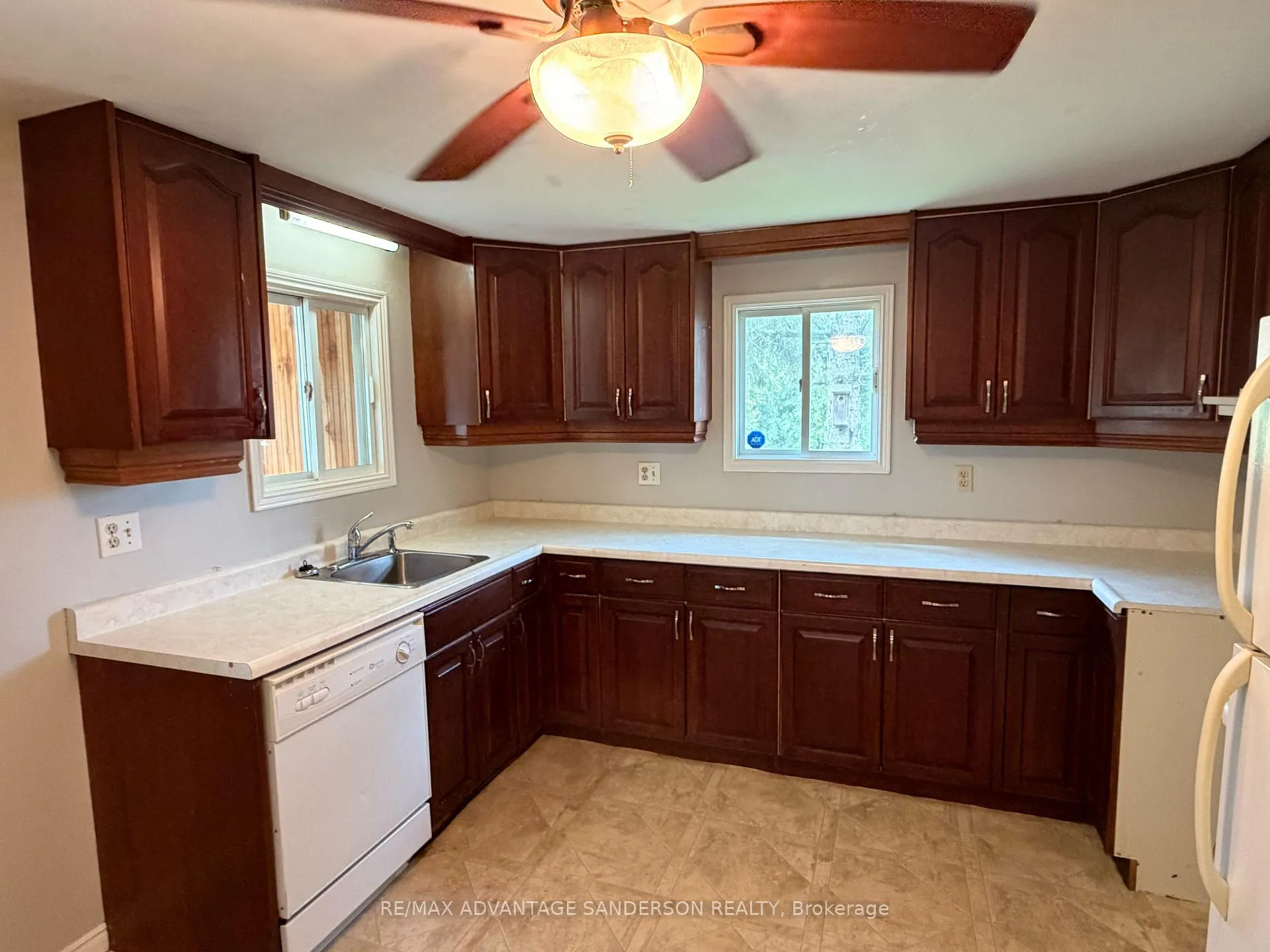 Photo 11 of 11065 Sinclair Drive, Middlesex Centre, Rural Middlesex Centre — HOMEH