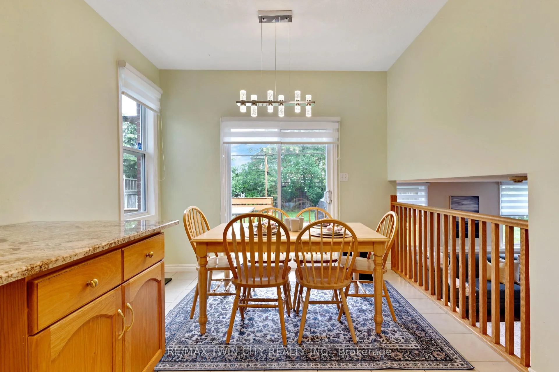 Photo 9 of 35 Coopershawk Street, Kitchener — HOMEH