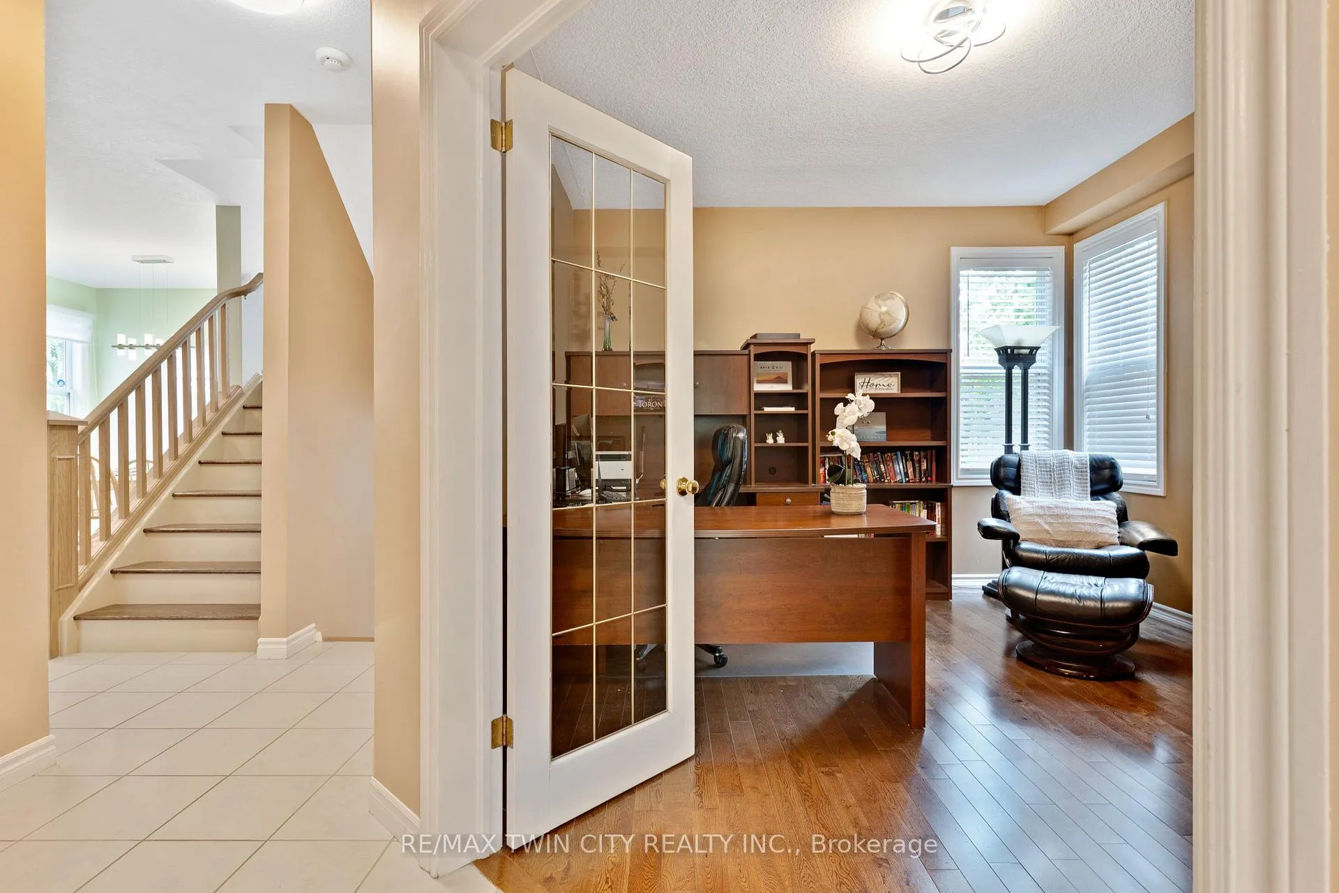 Photo 17 of 35 Coopershawk Street, Kitchener — HOMEH