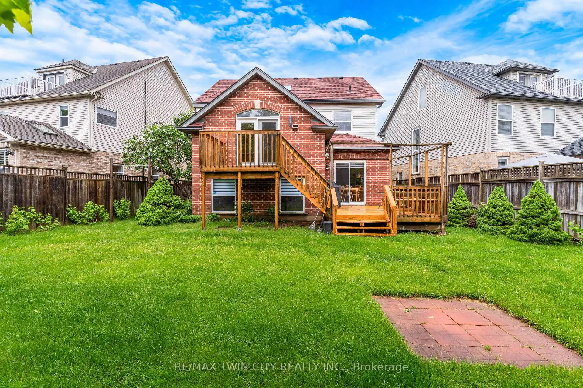 Photo 43 of 35 Coopershawk Street, Kitchener — HOMEH