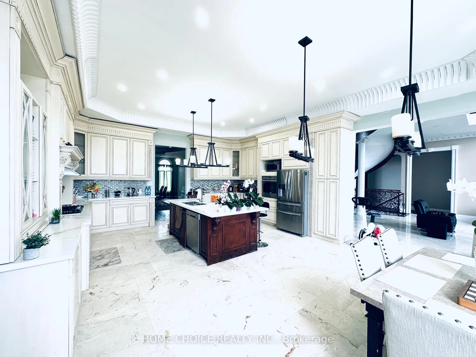 Photo 10 of 3 Stanley Carberry Drive, Brampton, Toronto Gore Rural Estate — HOMEH