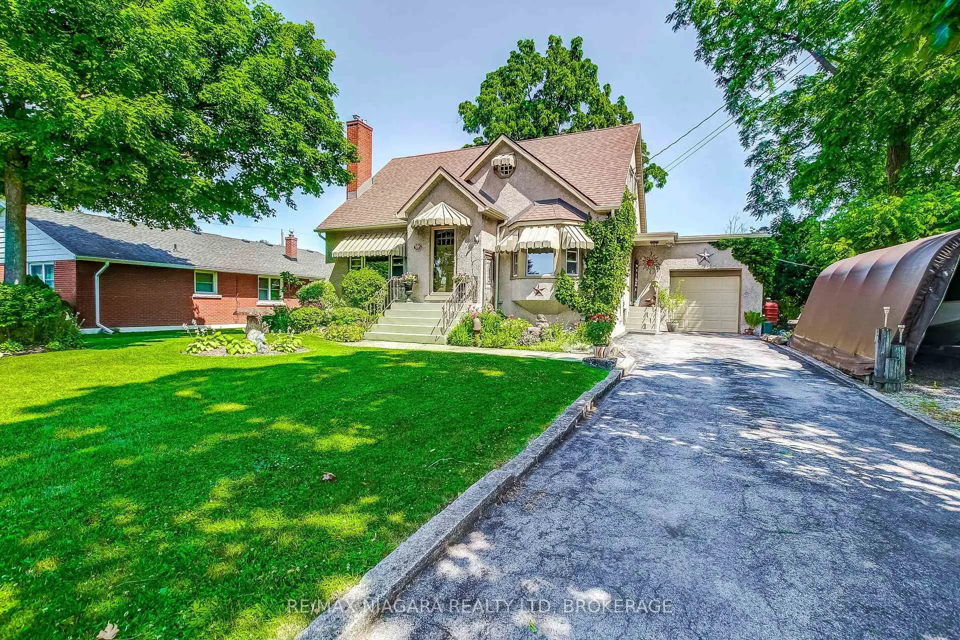 Photo 3 of 101 Division Street, Port Colborne, Sugarloaf — HOMEH