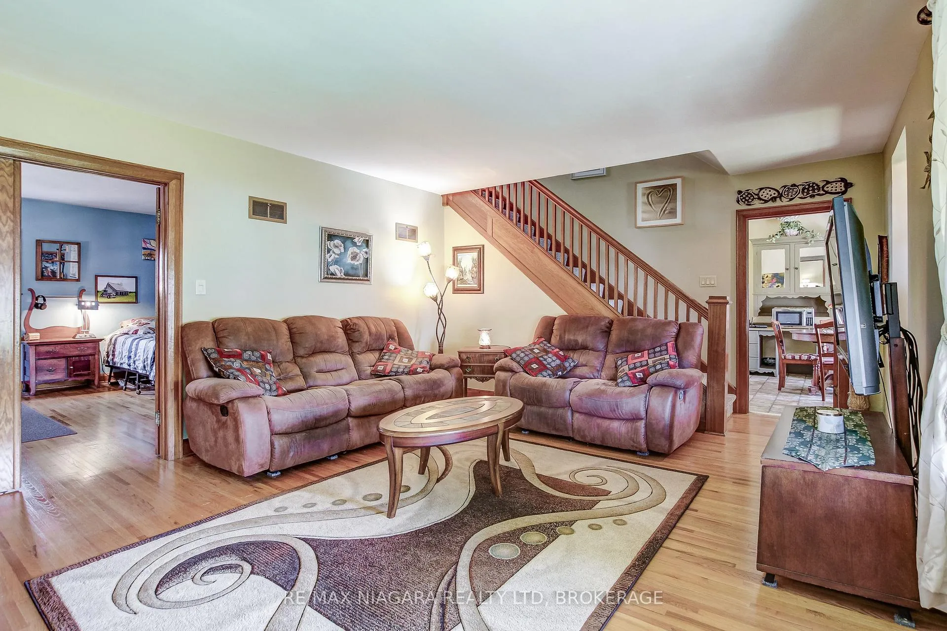 Photo 7 of 101 Division Street, Port Colborne, Sugarloaf — HOMEH