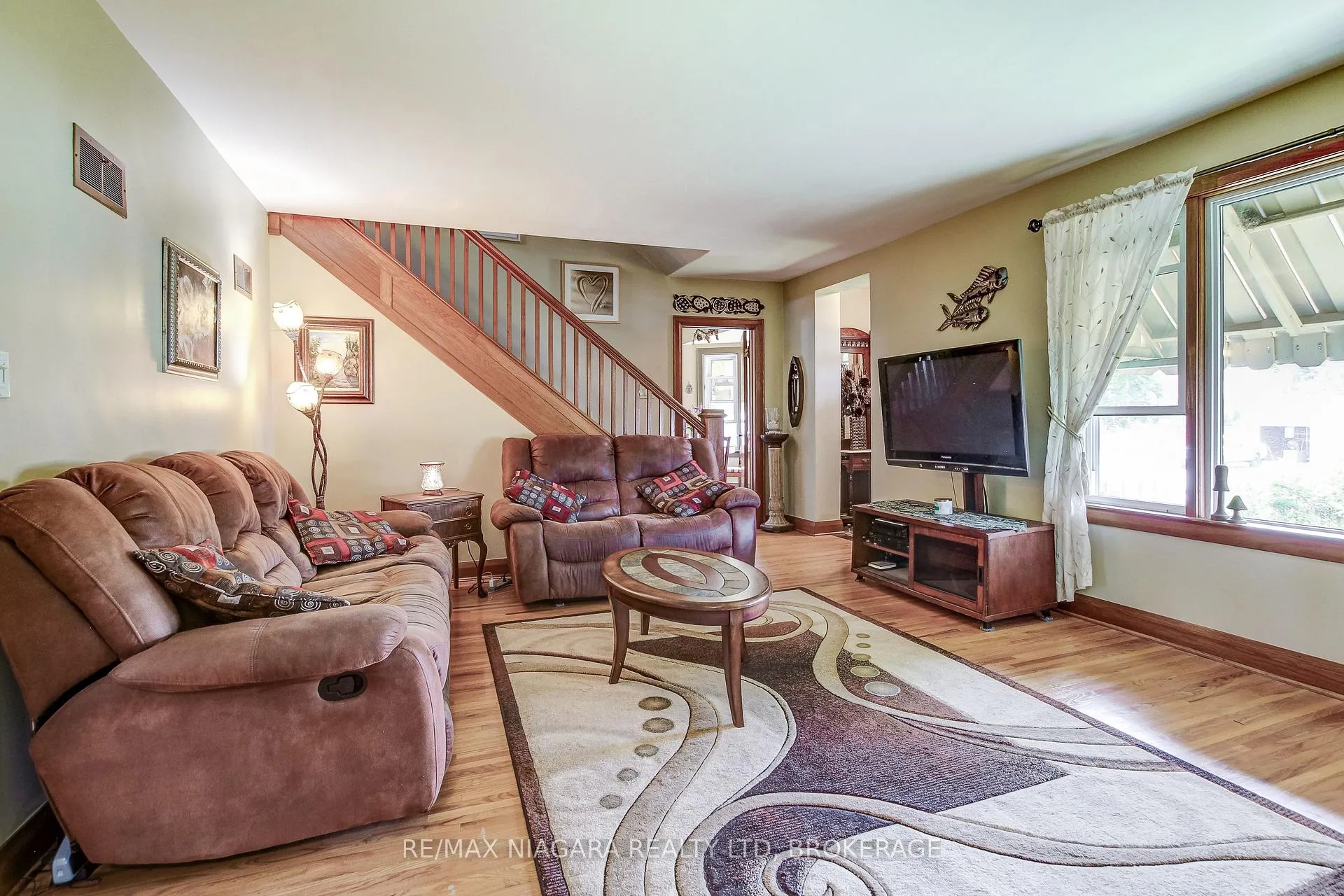 Photo 8 of 101 Division Street, Port Colborne, Sugarloaf — HOMEH