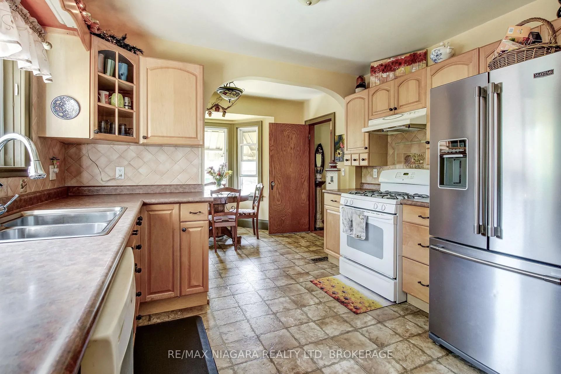 Photo 13 of 101 Division Street, Port Colborne, Sugarloaf — HOMEH