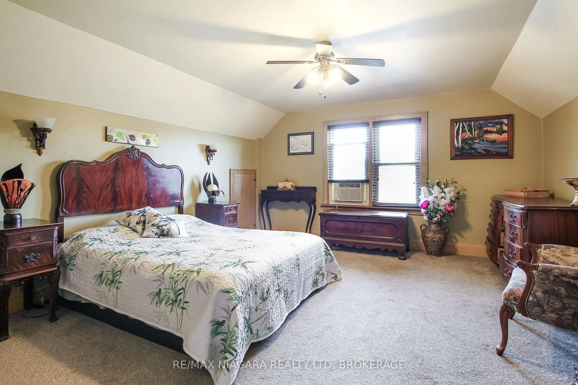 Photo 18 of 101 Division Street, Port Colborne, Sugarloaf — HOMEH