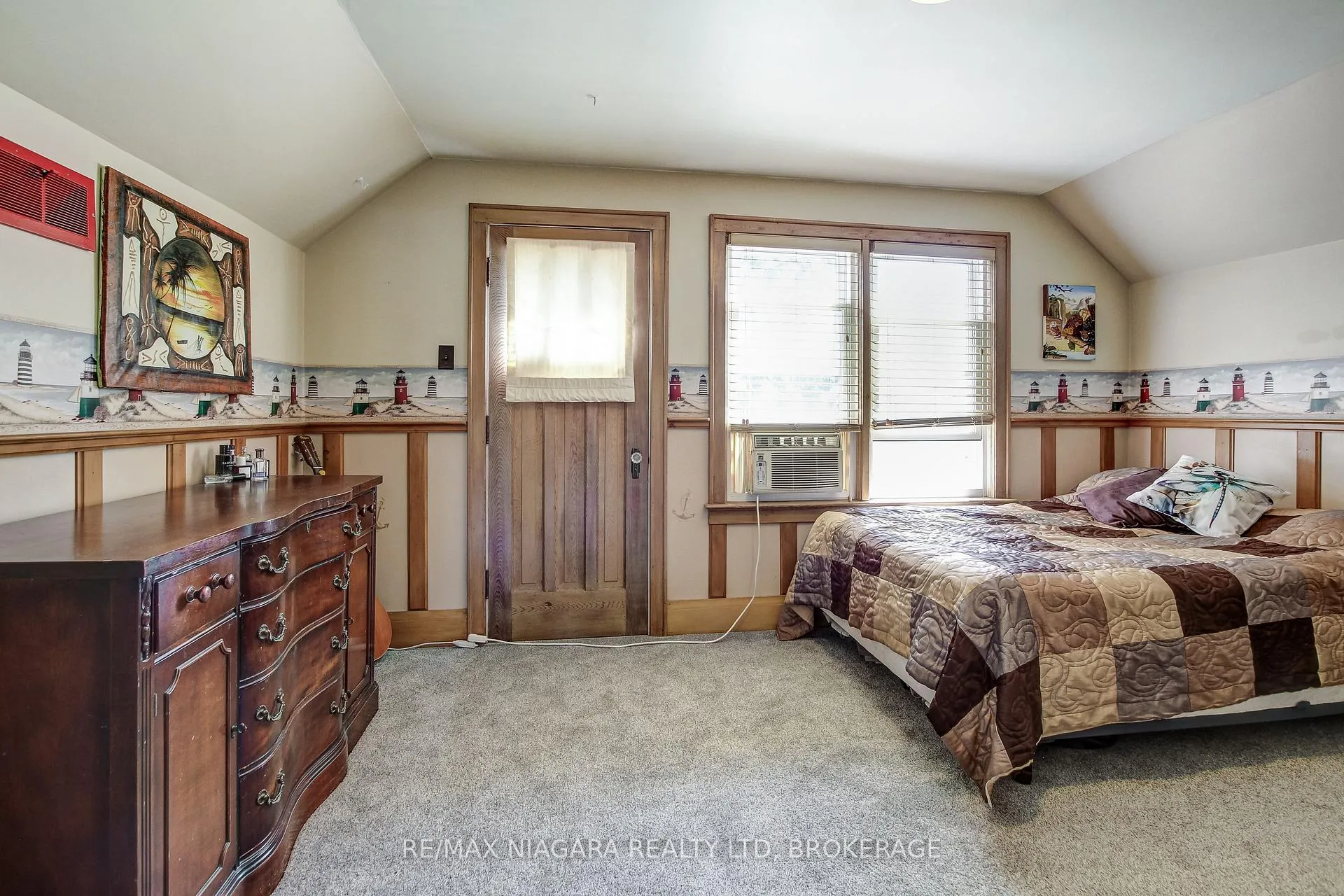 Photo 21 of 101 Division Street, Port Colborne, Sugarloaf — HOMEH